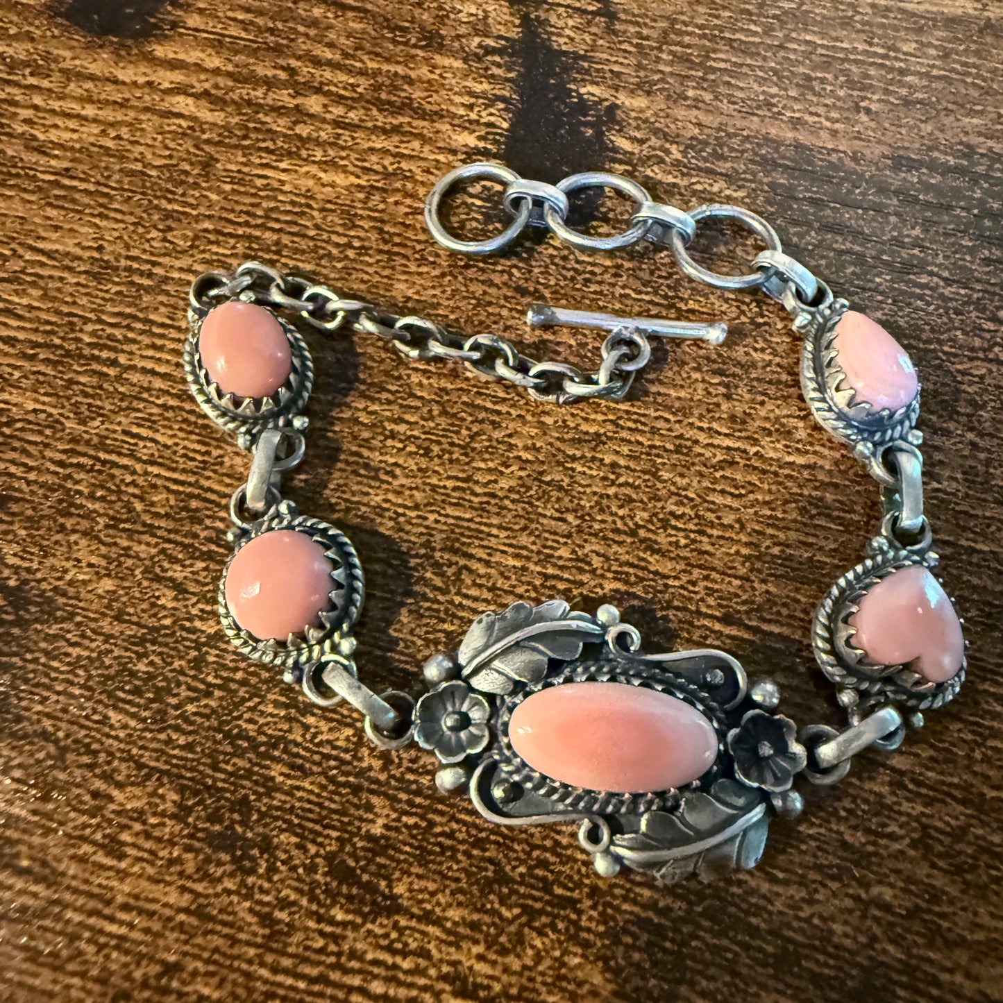 Antique Style Pink Conch Bracelet 8 Inches Oxidized Sterling Silver Adjustable Wild West Boho