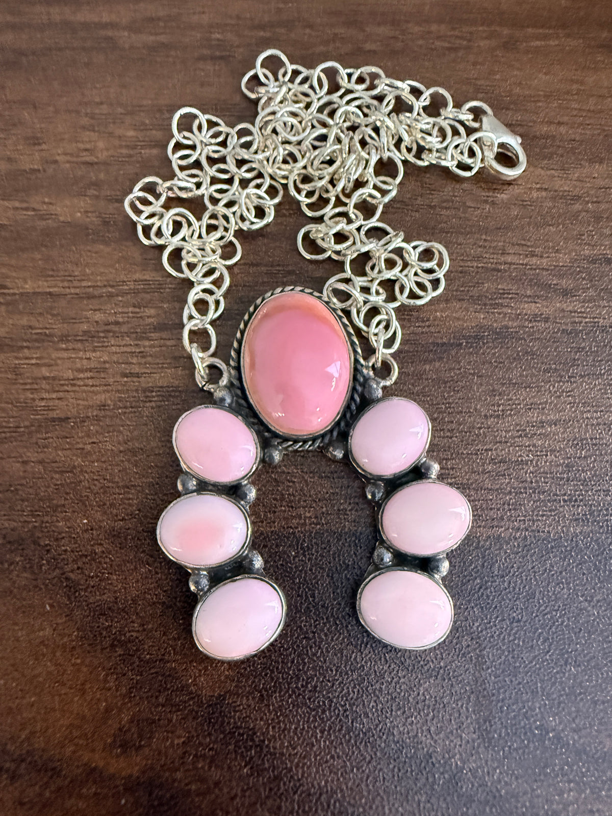 Queen Pink Conch Nadja Chain Pendant Necklace in Sterling Silver 18 Inch Chain
