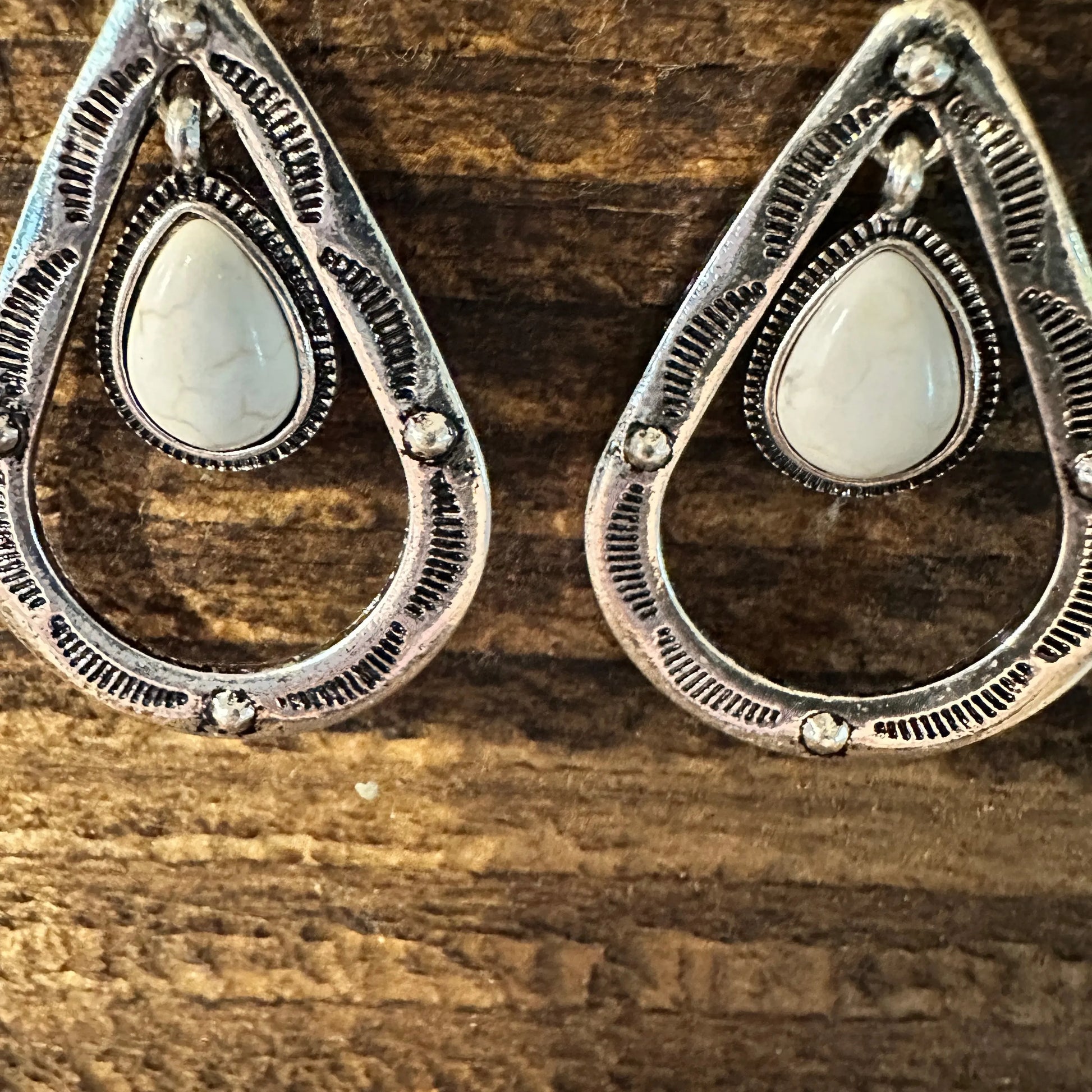 Boho Hippie Cowgirl Western Stamped White Stone Teardrop Silver Earrings, Gift Box - Silver Elegant