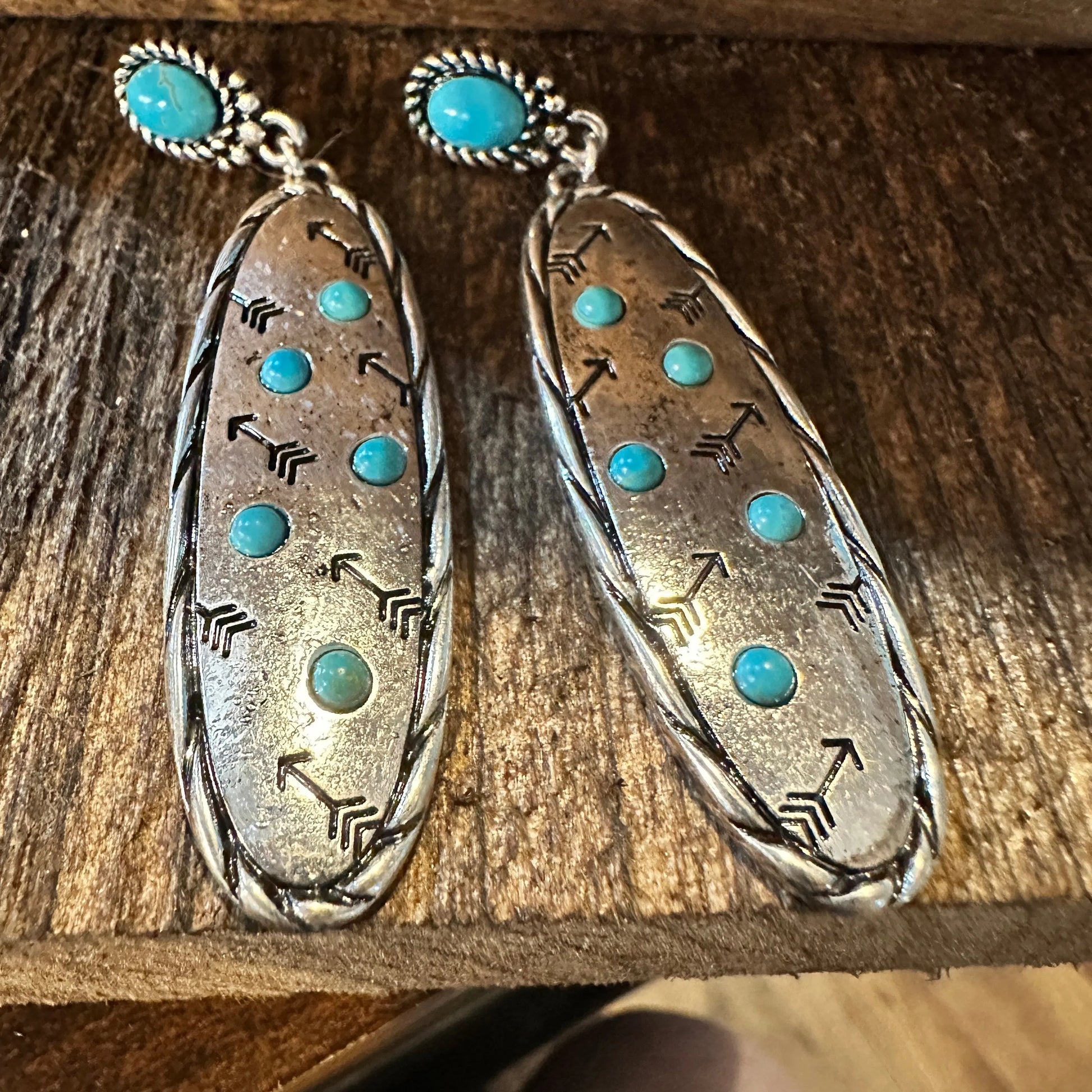Boho Hippie Cowgirl Western Stamped Stone Earrings - Cactus Thunderbolt Arrows, Gift Box - Silver Elegant