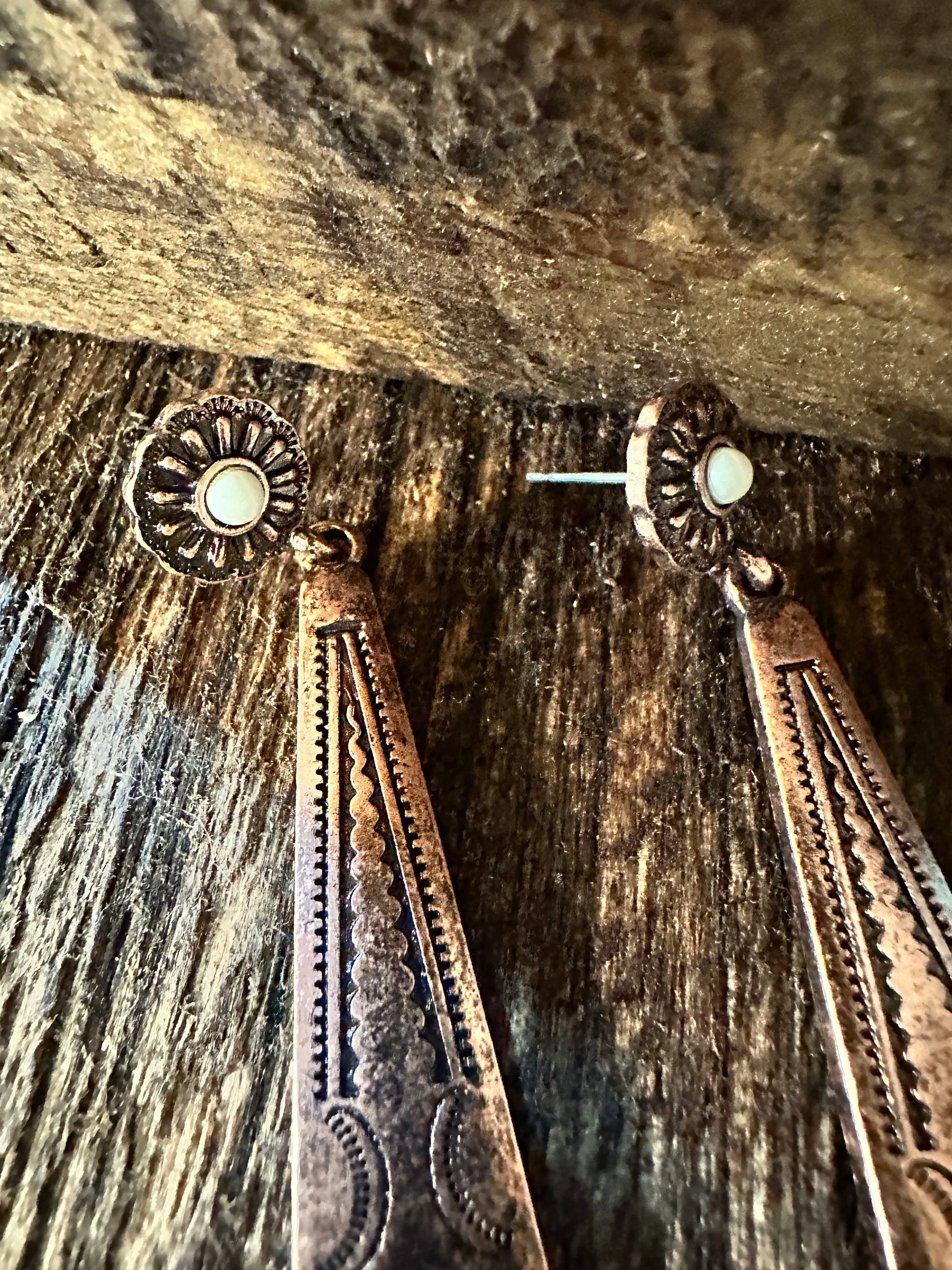 Boho Hippie Cowgirl Conch Drop Earrings, White Stone Copper Plated, Gift Box - Silver Elegant