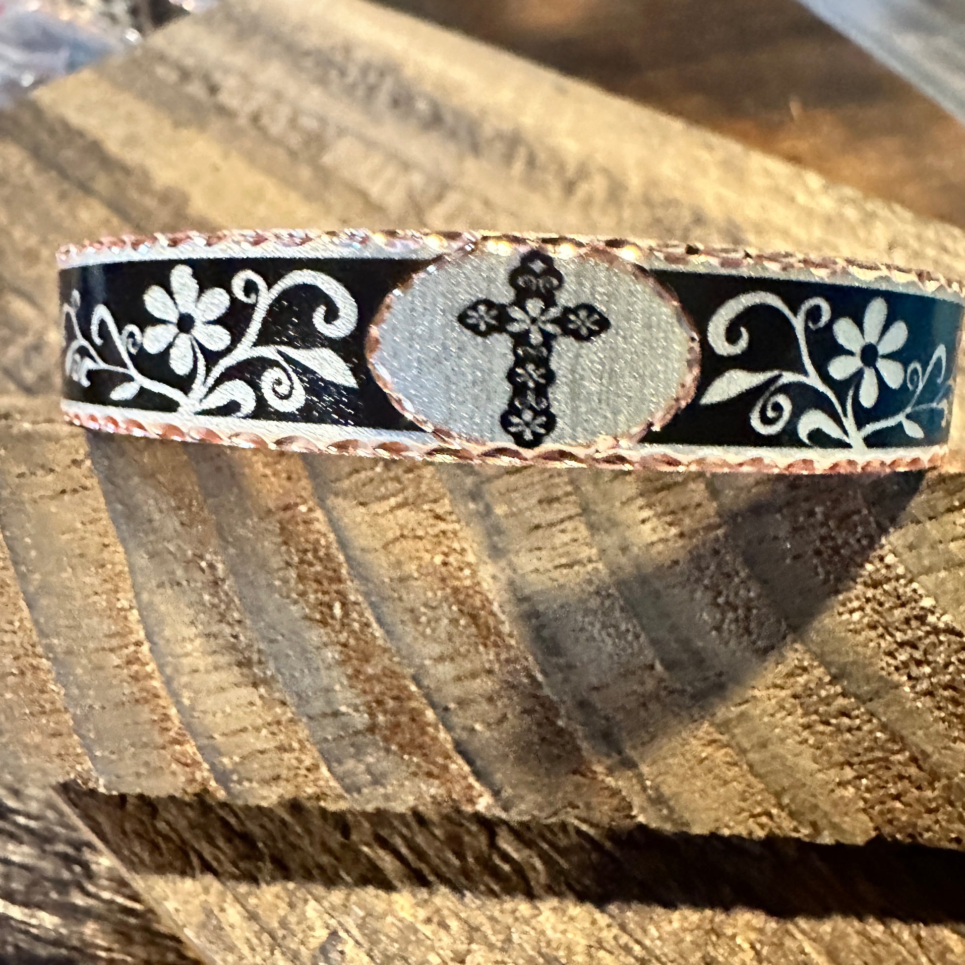 Handmade Boho Copper Narrow Cuff Bracelet, Diamond Cut Cross Native Design, Gift Box - Silver Elegant