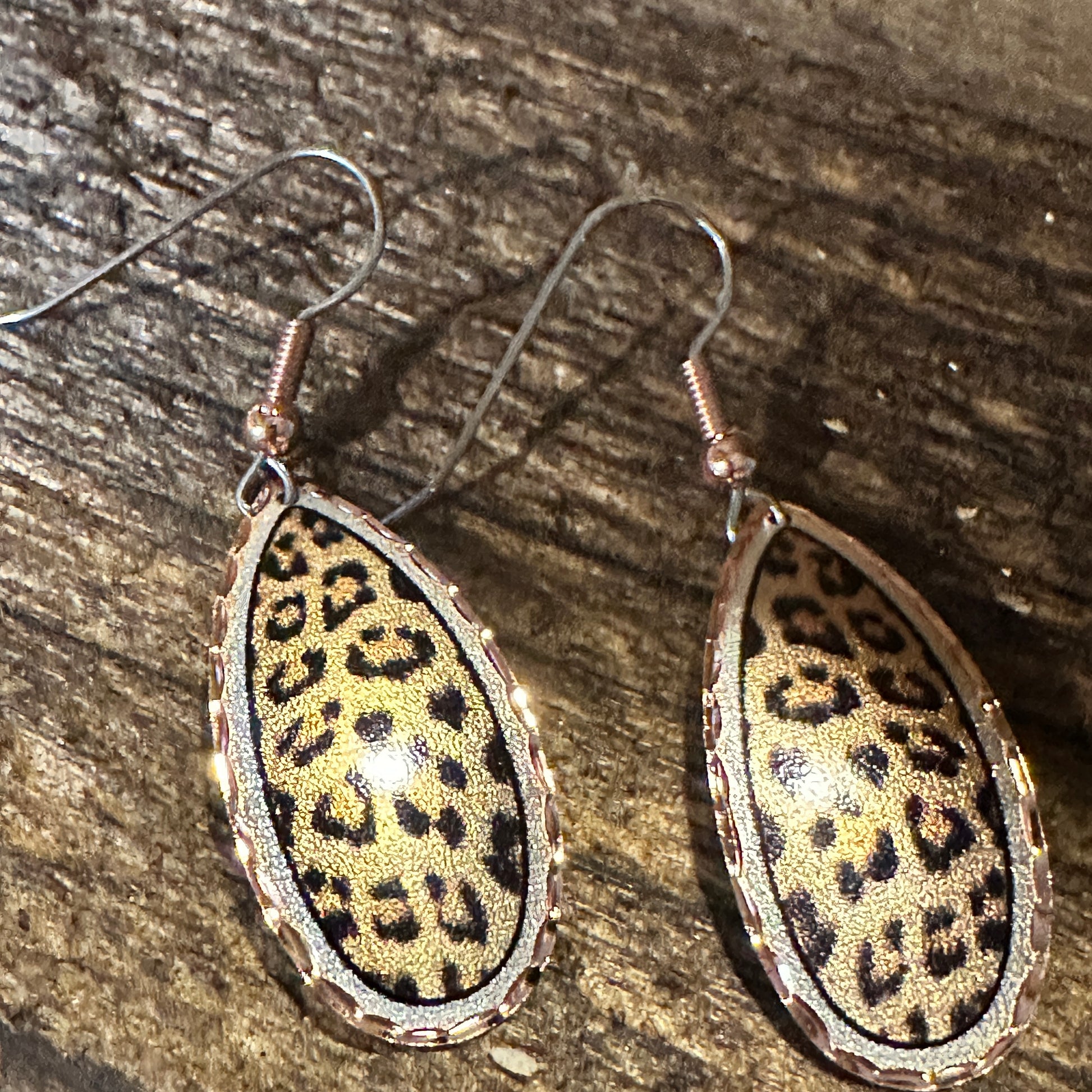Handmade Boho Copper Earrings, Leopard Wire Drop Earrings, Gift Box - Silver Elegant