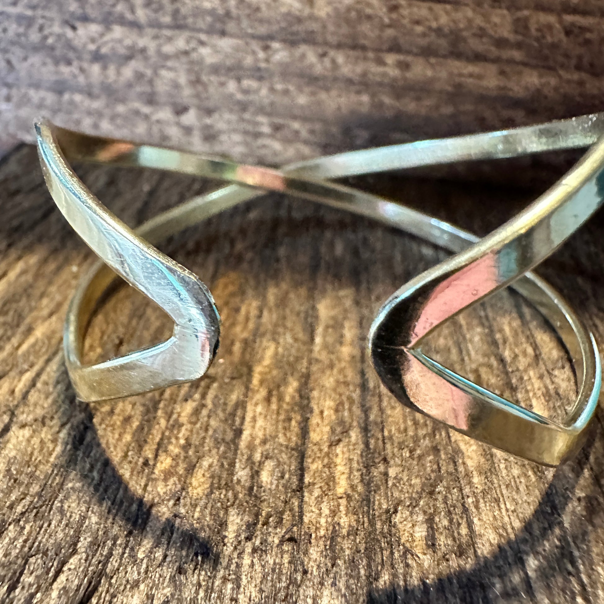 Handcrafted Boho Gold Plated Adjustable Cuff Bracelet - Narrow Single X - Gift Box - Silver Elegant