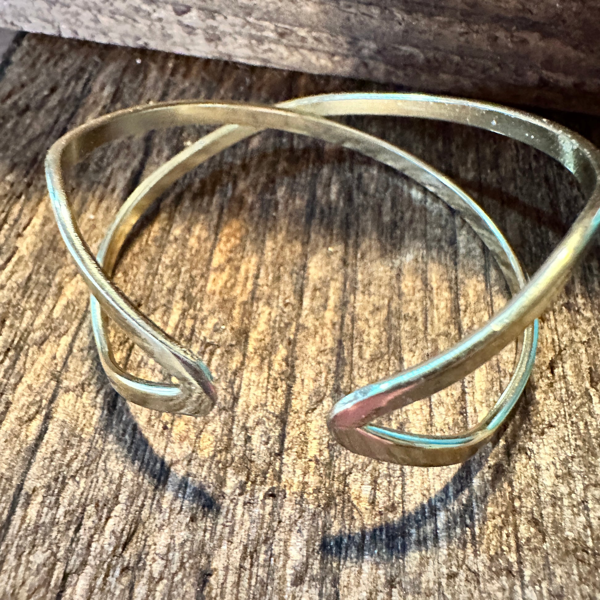 Handcrafted Boho Gold Plated Adjustable Cuff Bracelet - Narrow Single X - Gift Box - Silver Elegant