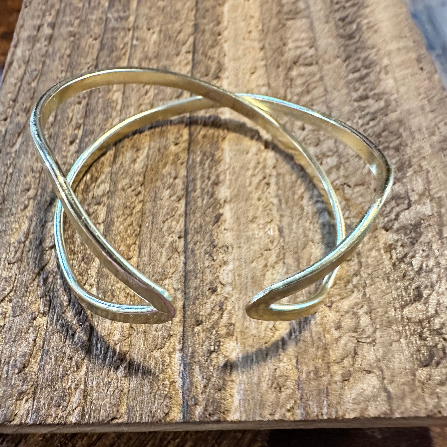 Handcrafted Boho Gold Plated Adjustable Cuff Bracelet - Narrow Single X - Gift Box - Silver Elegant