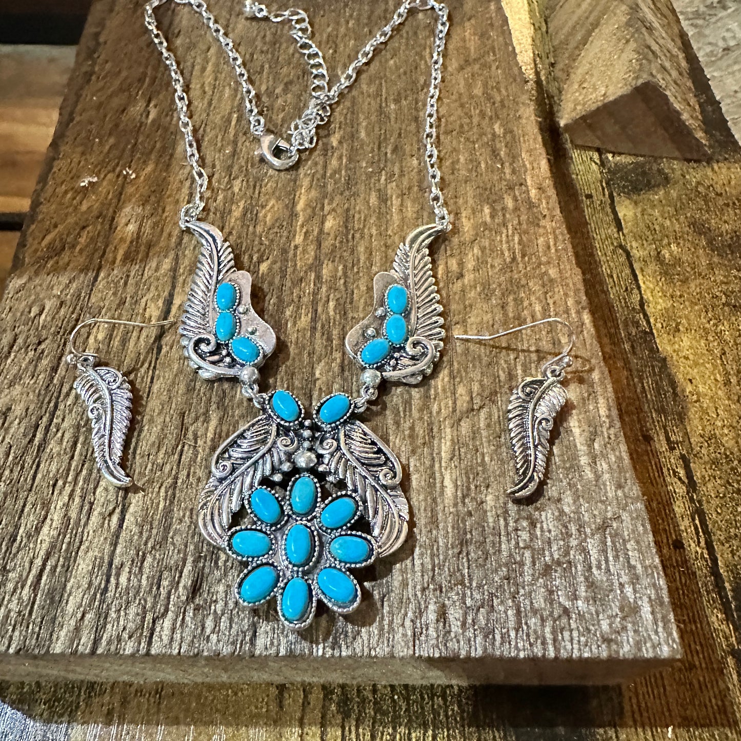Bohemian Willow Leaf Turquoise Cabochon Jewelry Set: Necklace & Earrings Silver Elegant