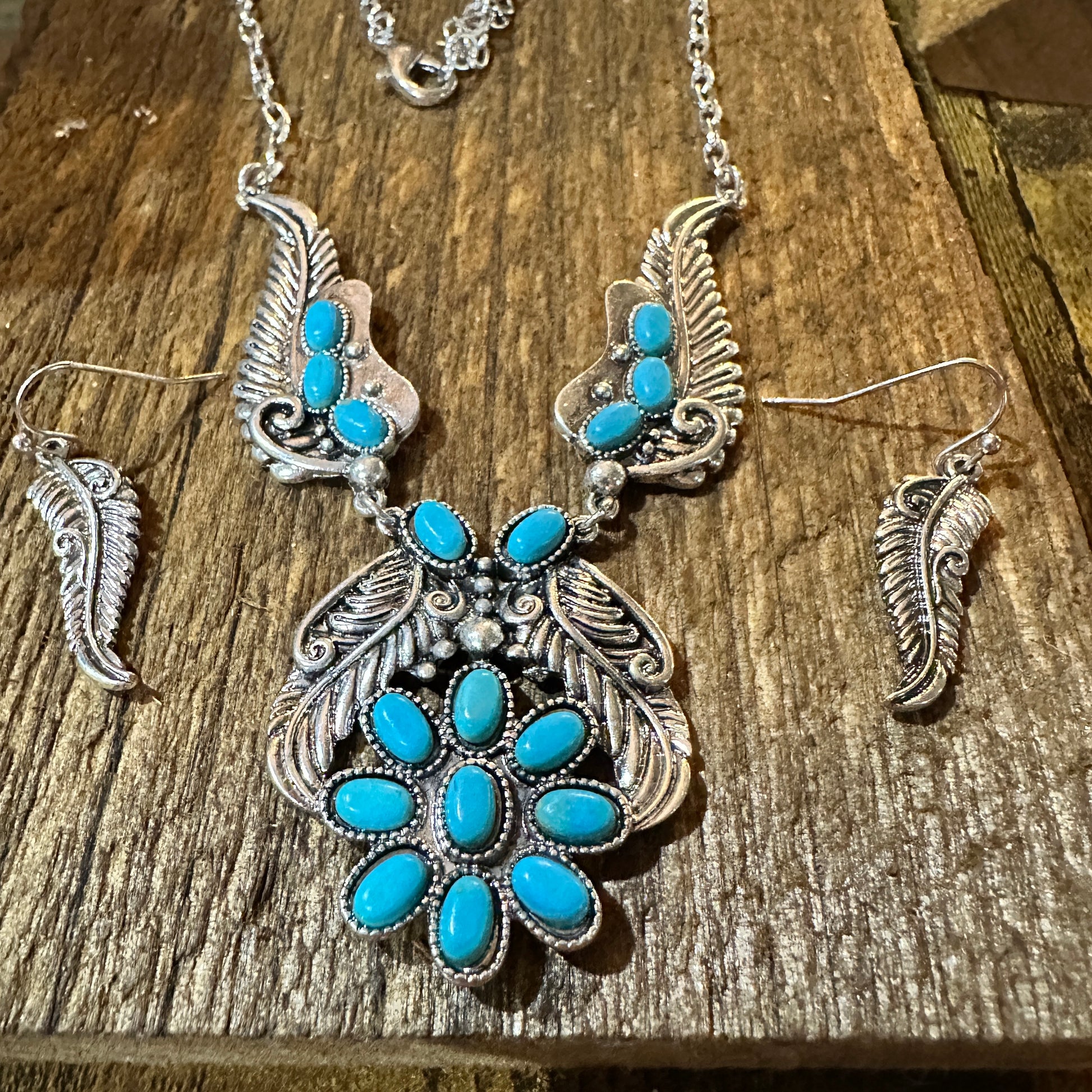 Bohemian Willow Leaf Turquoise Cabochon Jewelry Set: Necklace & Earrings Silver Elegant