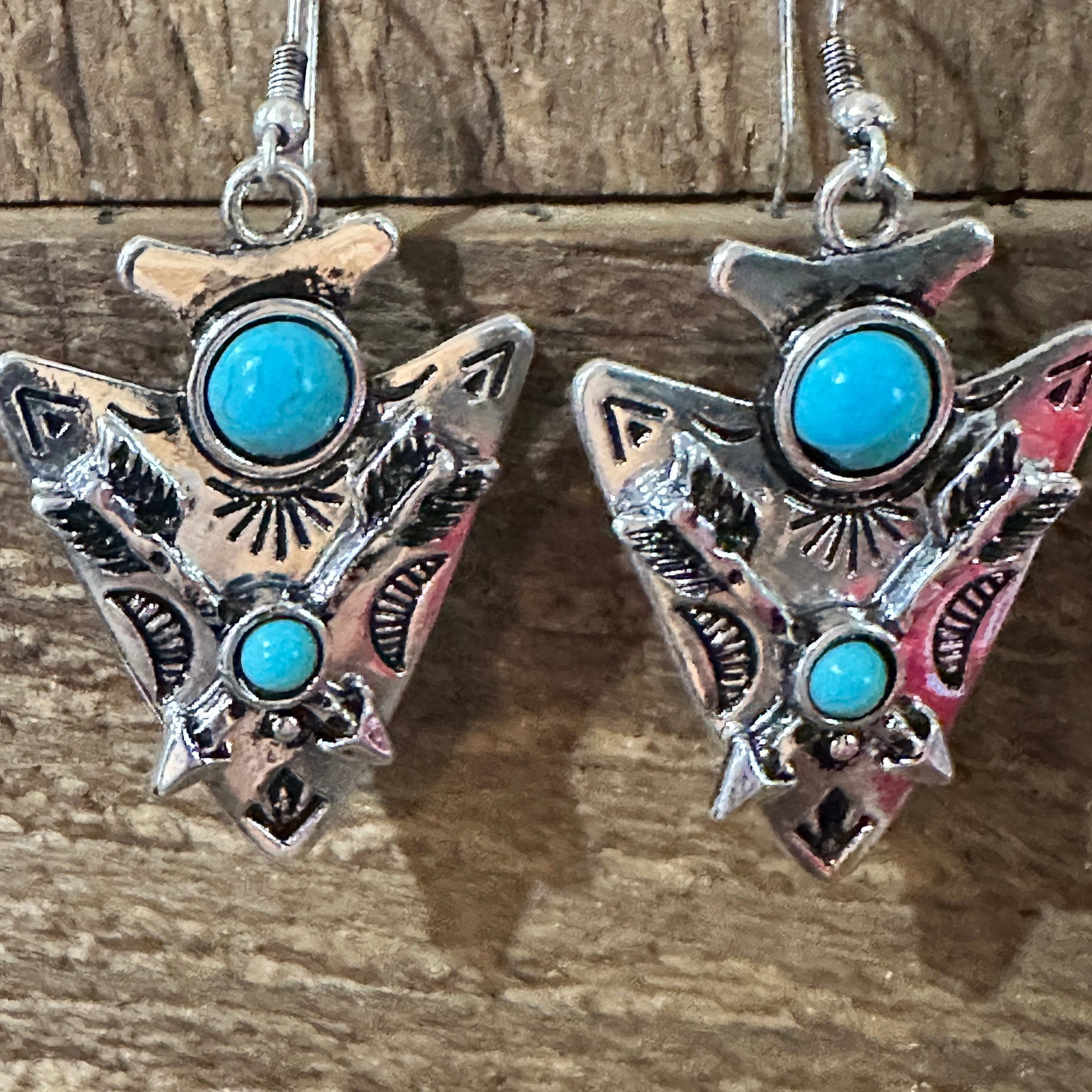 Boho Chic Turquoise-Embellished Native Arrowhead Dangle Earrings, Gift Box Silver Elegant