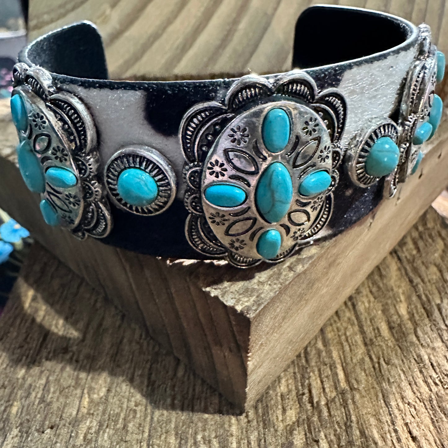 Western Concho Cowhide Hair Cuff Stylish Accessory for Unique Fashion Silver Elegant