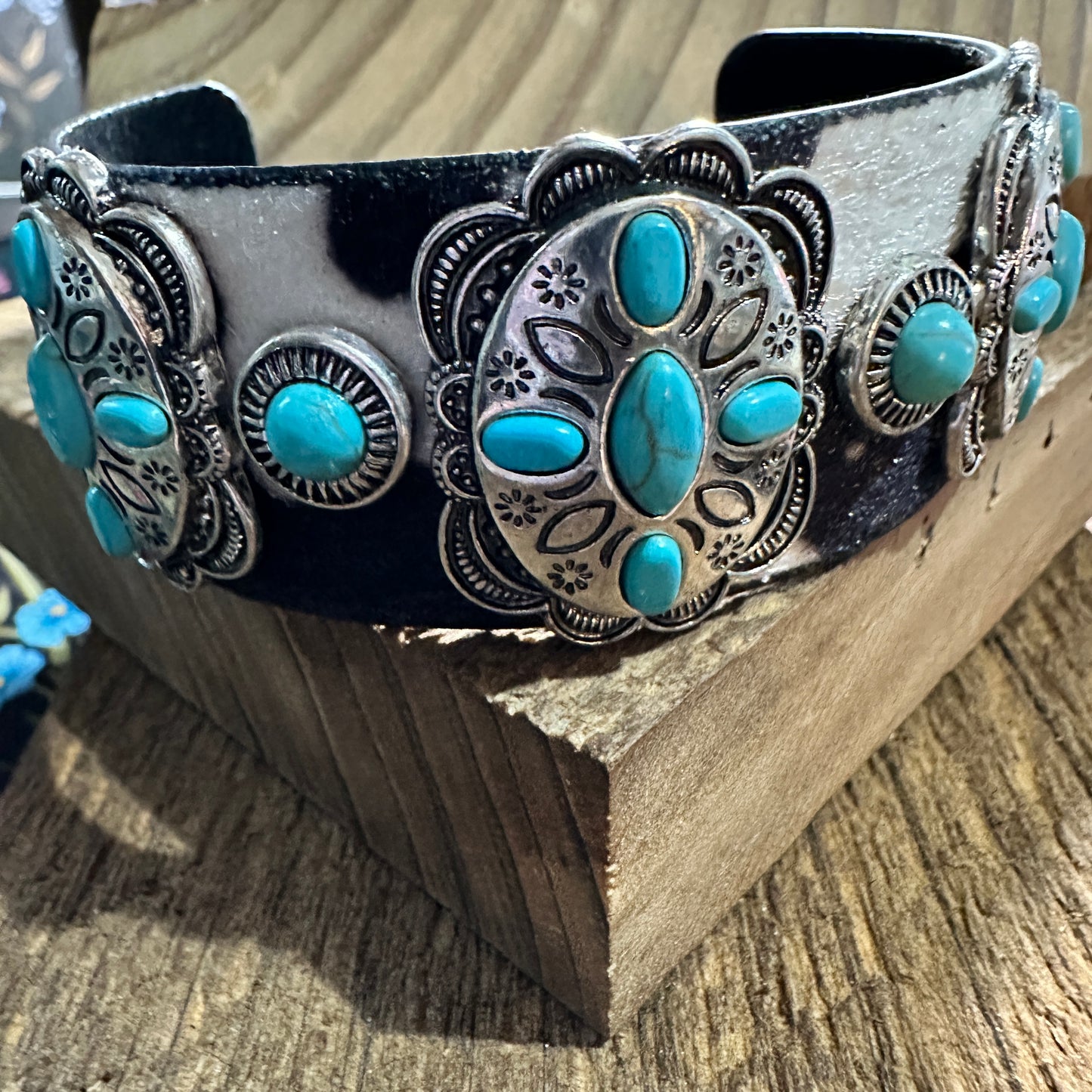 Western Concho Cowhide Hair Cuff Stylish Accessory for Unique Fashion Silver Elegant