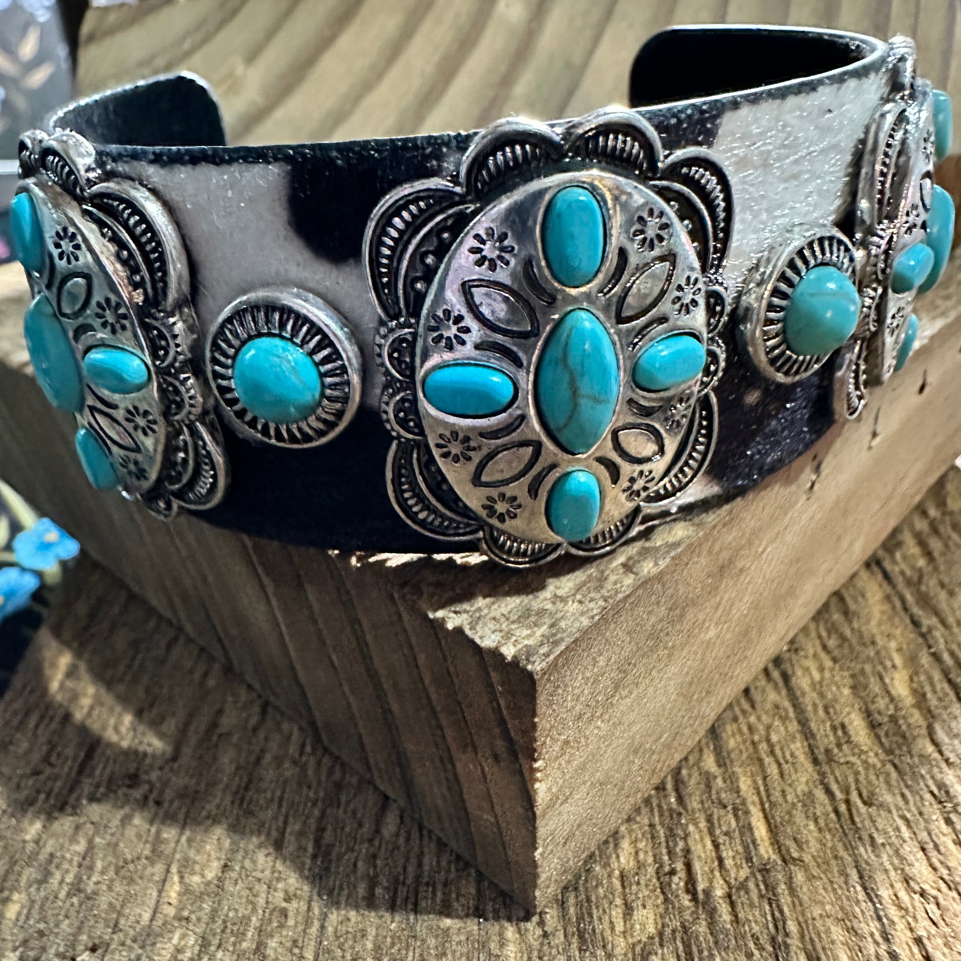 Western Concho Cowhide Hair Cuff Stylish Accessory for Unique Fashion Silver Elegant
