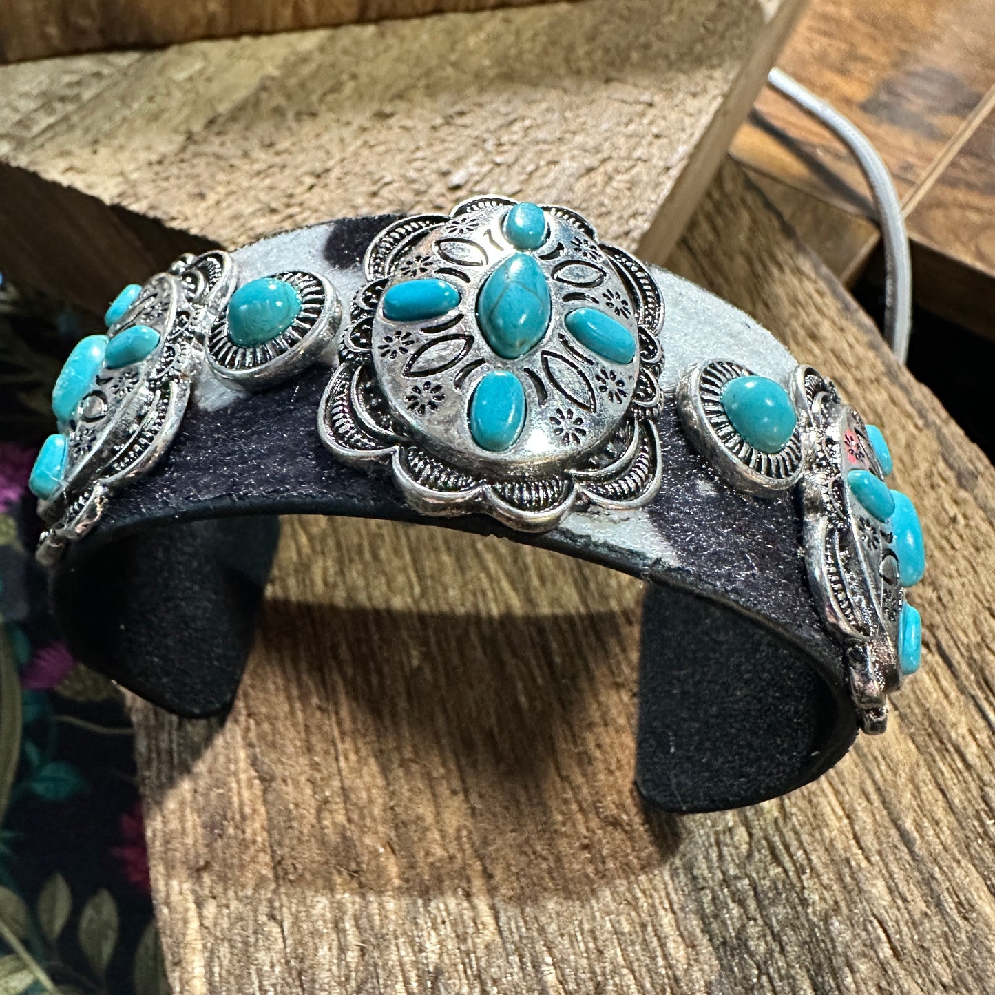 Western Concho Cowhide Hair Cuff Stylish Accessory for Unique Fashion Silver Elegant