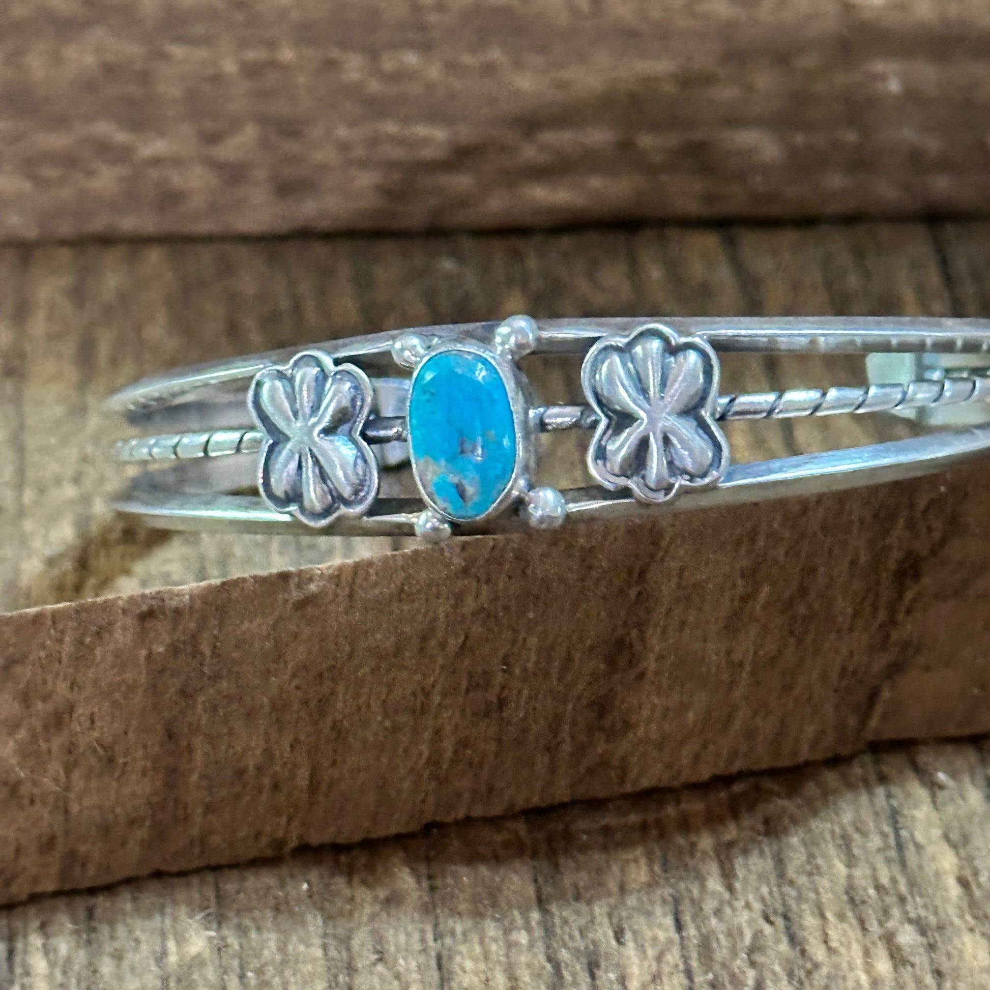 Navajo Style Sterling Cuff & Kingman Turquoise Floral Cuff Bracelet, Gift Box Silver Elegant