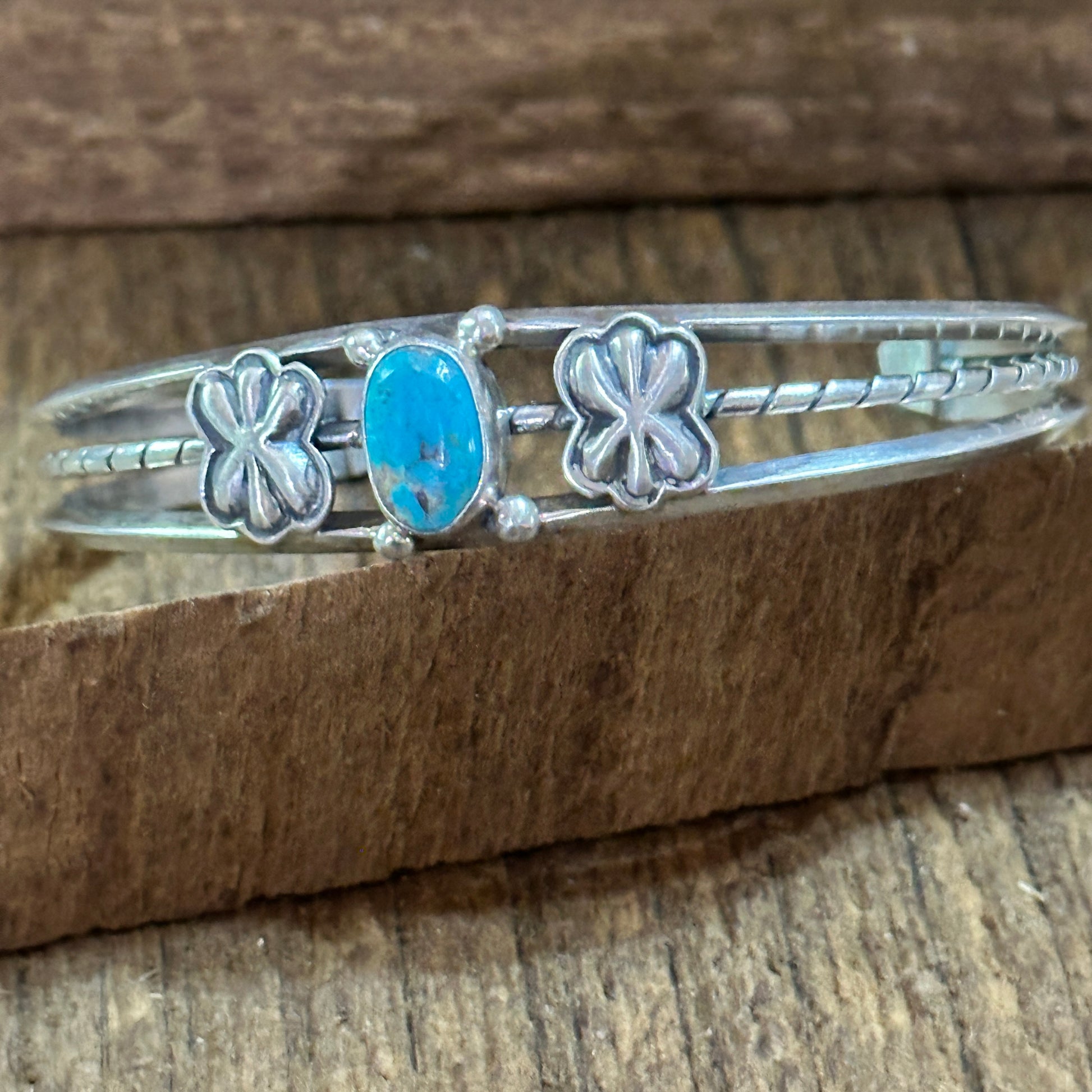 Navajo Style Sterling Cuff & Kingman Turquoise Floral Cuff Bracelet, Gift Box Silver Elegant
