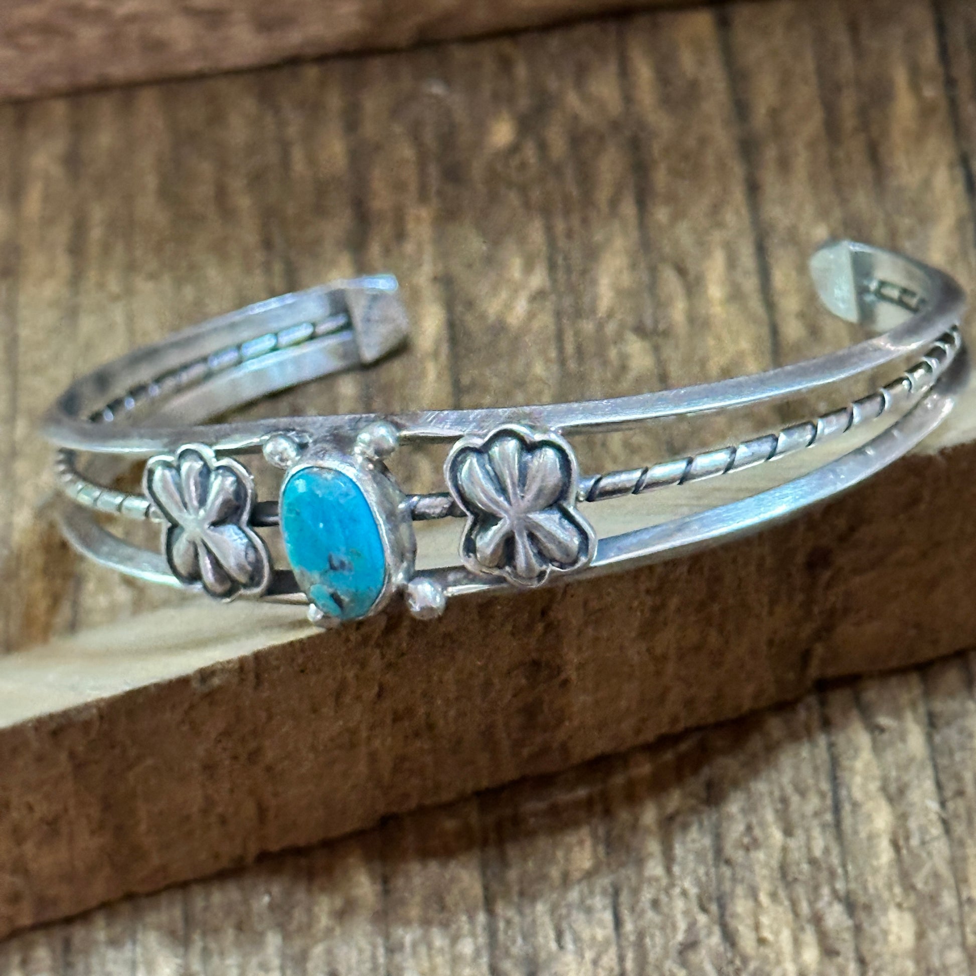 Navajo Style Sterling Cuff & Kingman Turquoise Floral Cuff Bracelet, Gift Box Silver Elegant