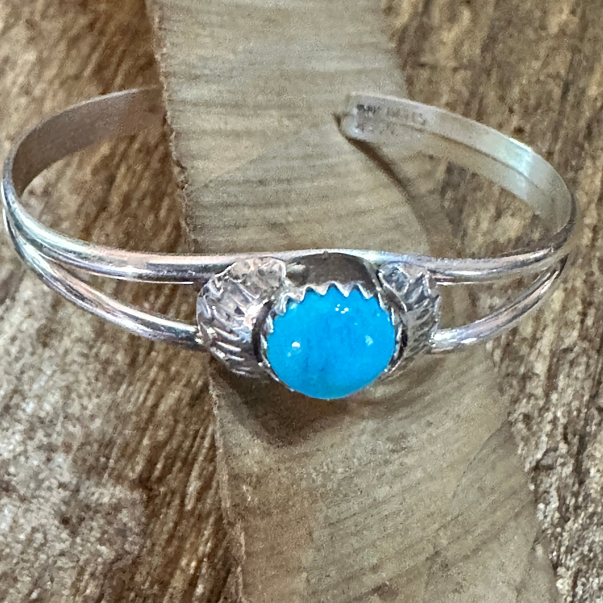 Handmade Navajo Style Sterling Silver & Turquoise Baby Cluster Cuff Bracelet Silver Elegant
