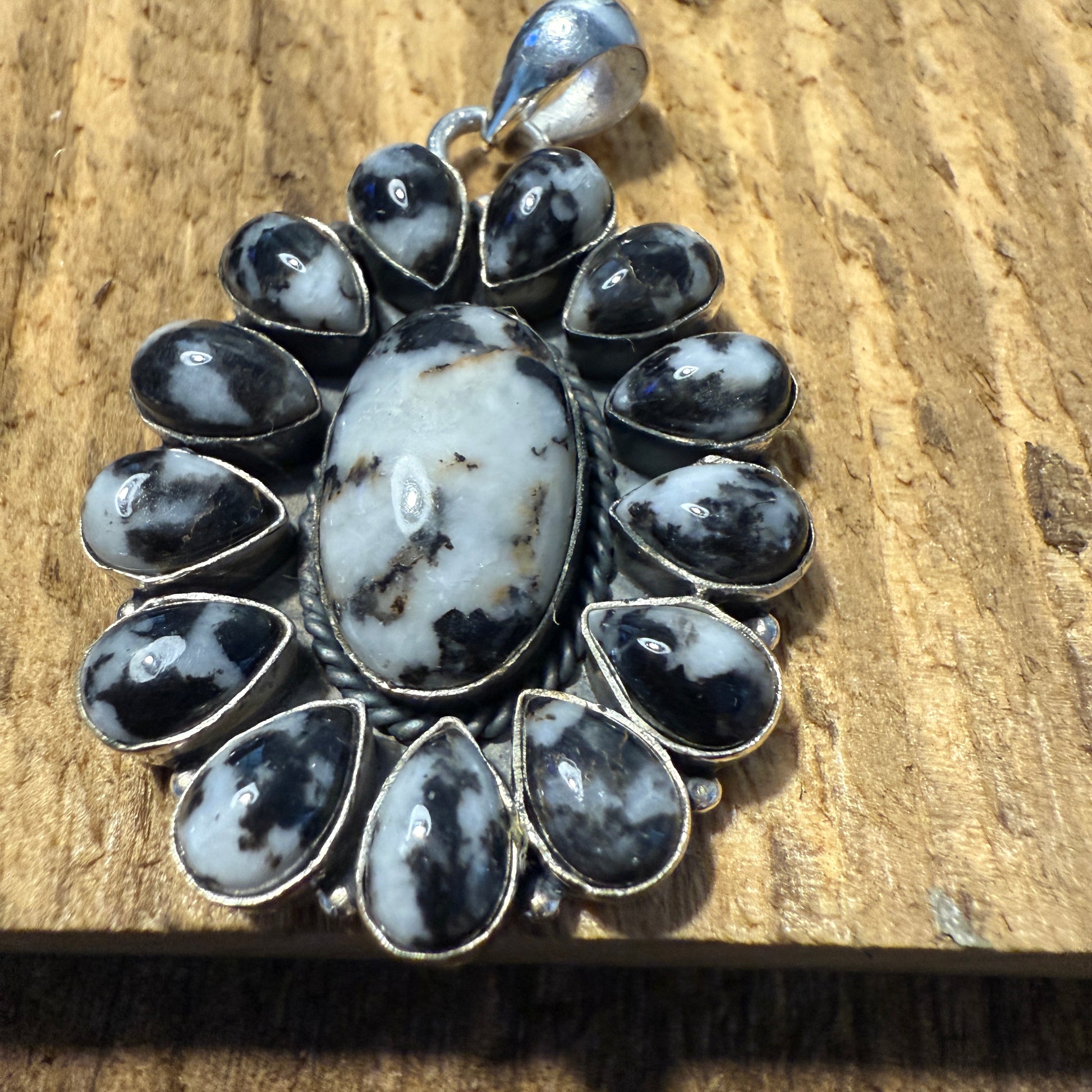 White Buffalo Dahlia Turquoise Gemstone Navajo Pendant Silver Elegant