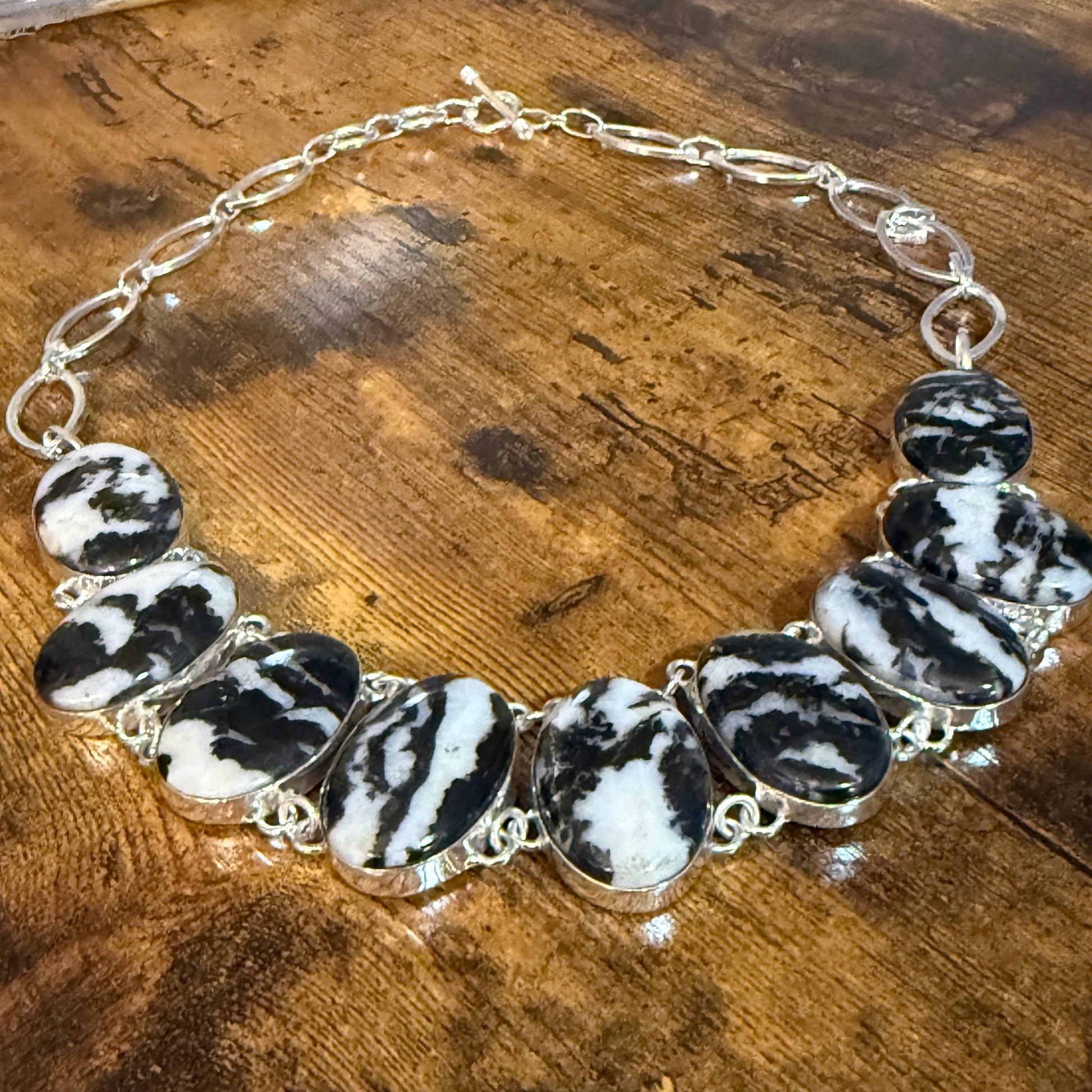 White Buffalo Dalhia Turquoise Stone Necklace With 925 Sterling Silver Link Silver Elegant