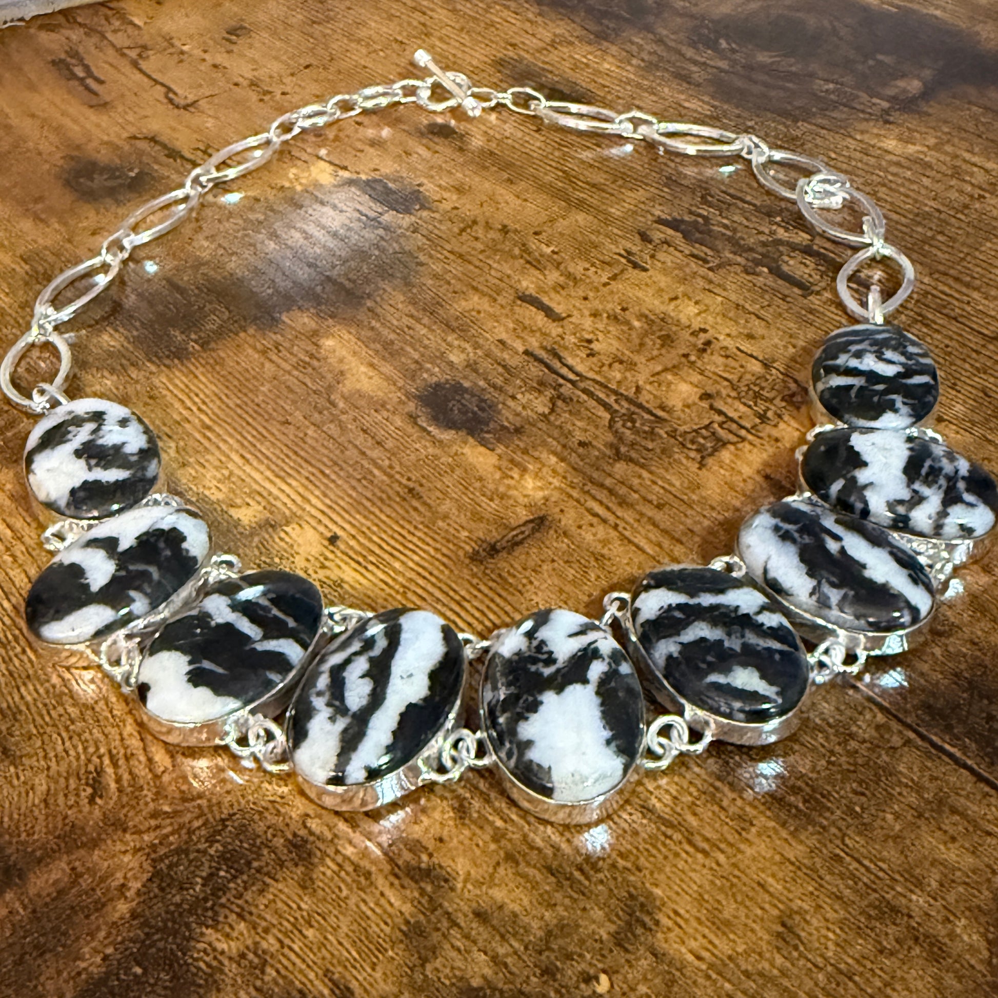 White Buffalo Dalhia Turquoise Stone Necklace With 925 Sterling Silver Link Silver Elegant
