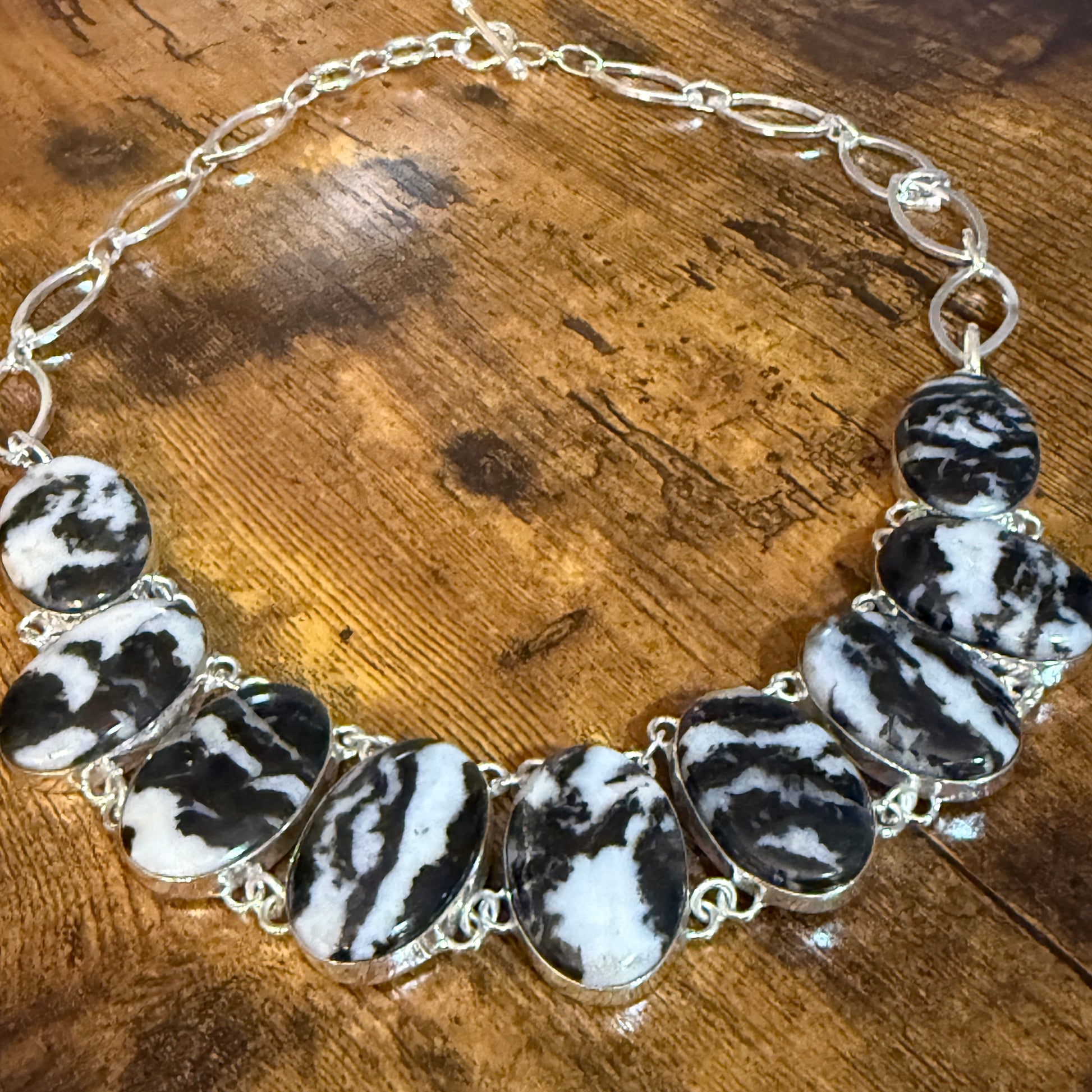 White Buffalo Dalhia Turquoise Stone Necklace With 925 Sterling Silver Link Silver Elegant