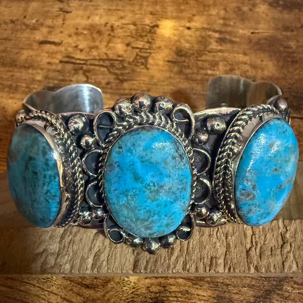 Native Inspired Kingman Turquoise Cuff Bracelet Nickel Silver Signed Cleveland Silver Elegant