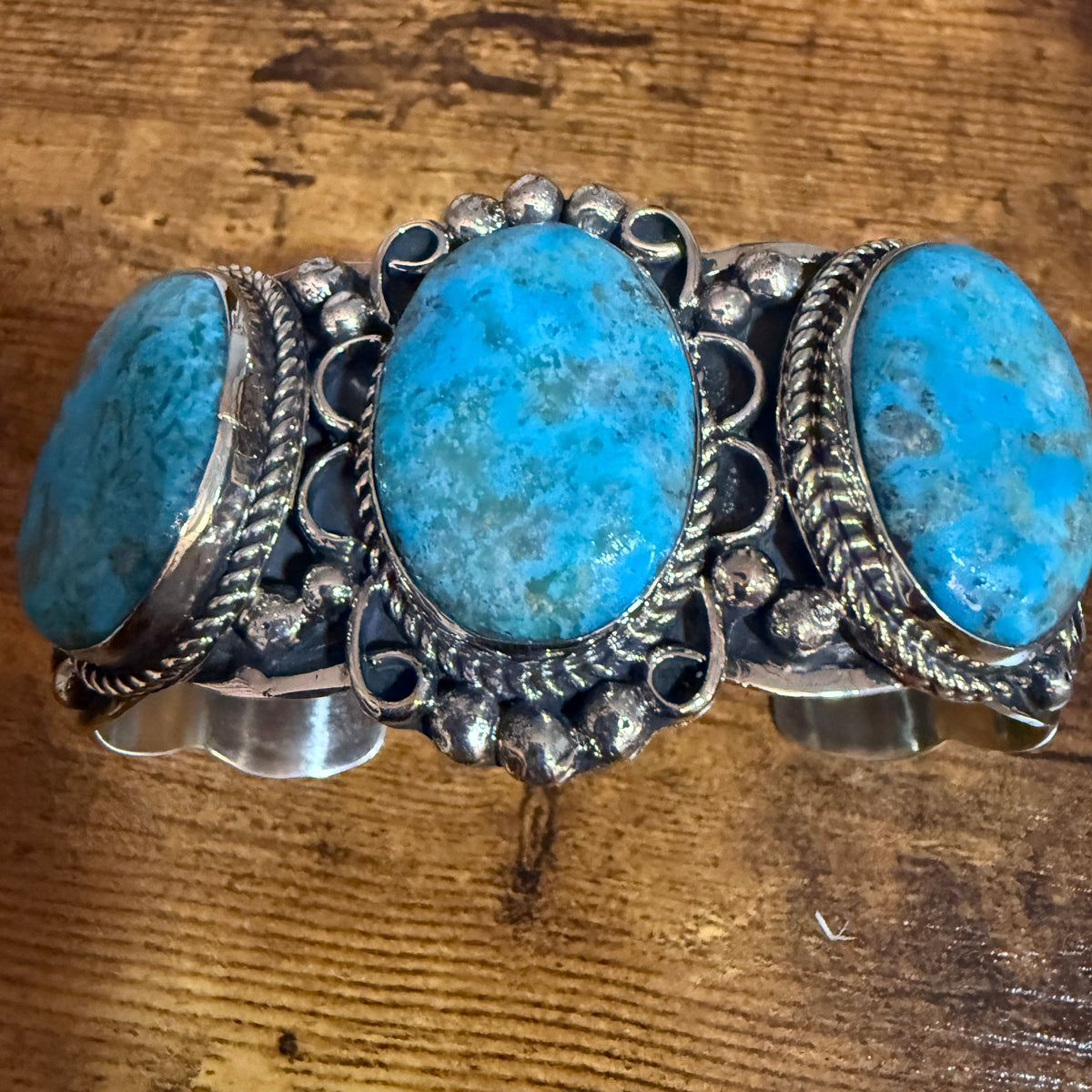 Native Inspired Kingman Turquoise Cuff Bracelet Nickel Silver Signed Cleveland Silver Elegant