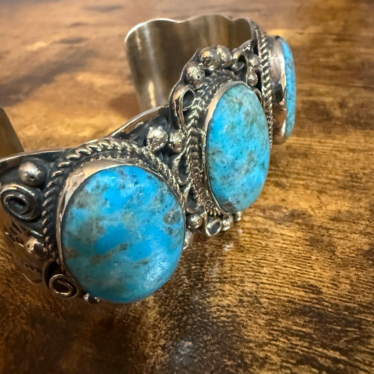 Native Inspired Kingman Turquoise Cuff Bracelet Nickel Silver Signed Cleveland Silver Elegant