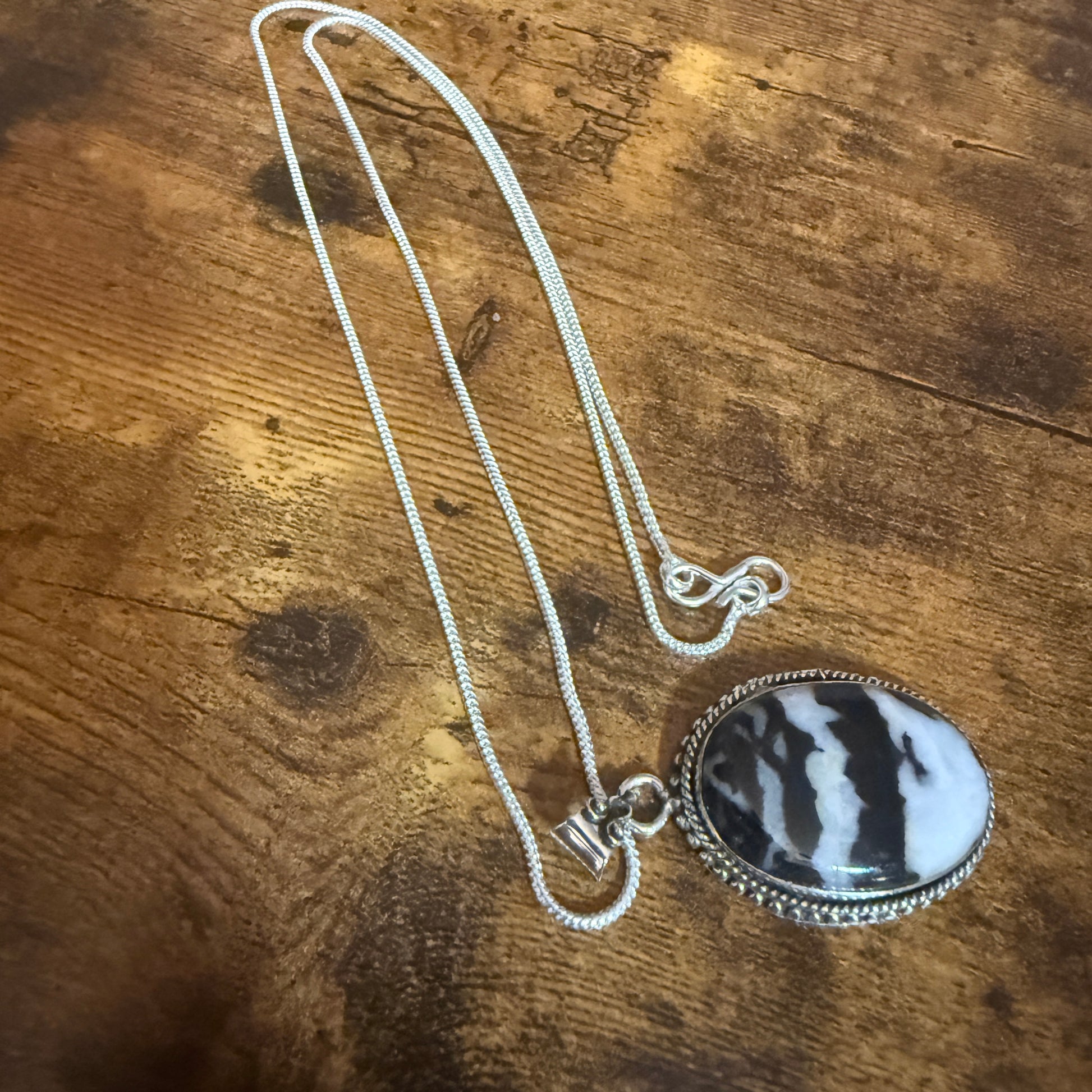White Buffalo Turquoise Dahlia Pendant Sterling Silver 18 Inch Chain Silver Elegant