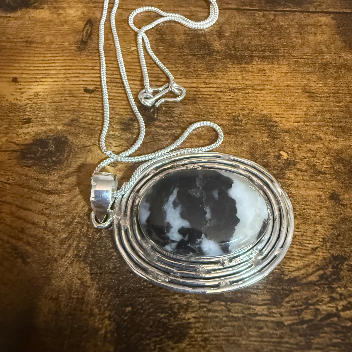 White Buffalo Turquoise Dahlia Pendant Necklace 925 Sterling Silver 18 Chain Silver Elegant