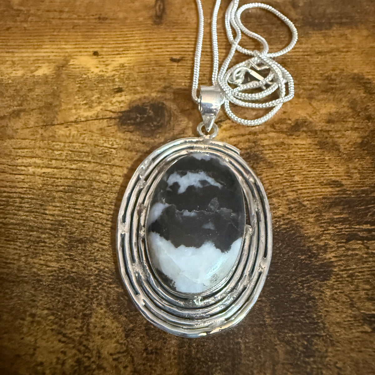 White Buffalo Turquoise Dahlia Pendant Necklace 925 Sterling Silver 18 Chain Silver Elegant