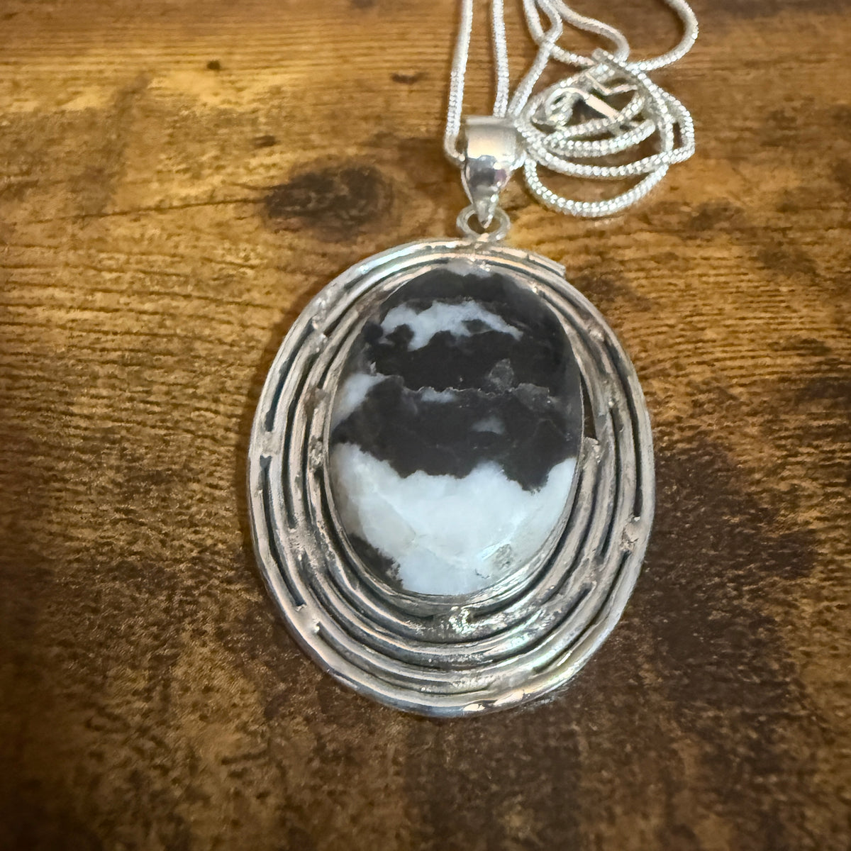 White Buffalo Turquoise Dahlia Pendant Necklace 925 Sterling Silver 18 Chain Silver Elegant