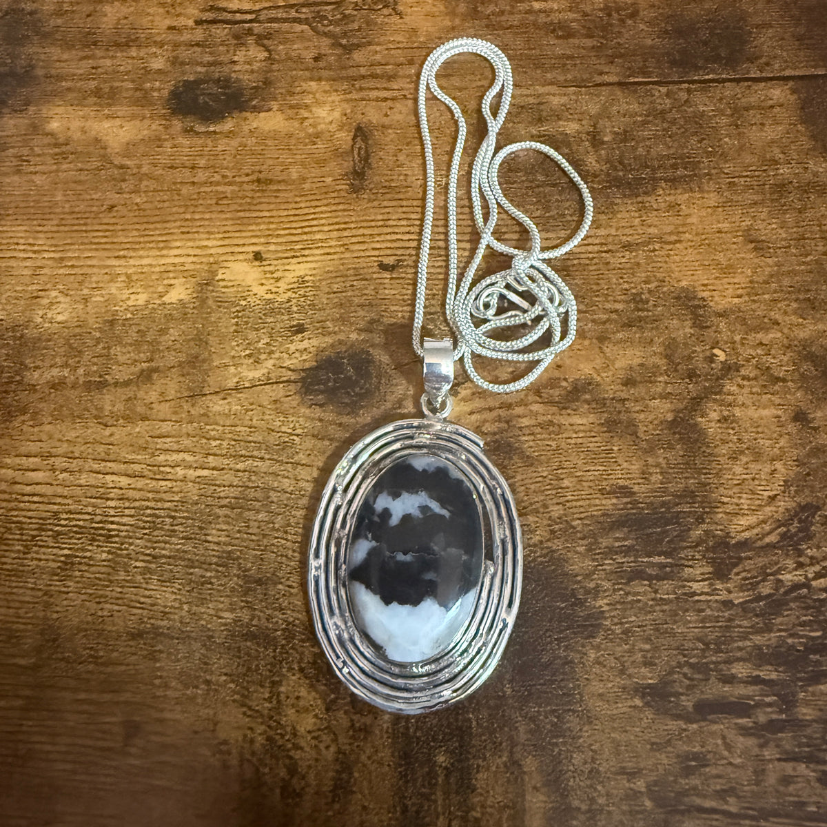 White Buffalo Turquoise Dahlia Pendant Necklace 925 Sterling Silver 18 Chain Silver Elegant