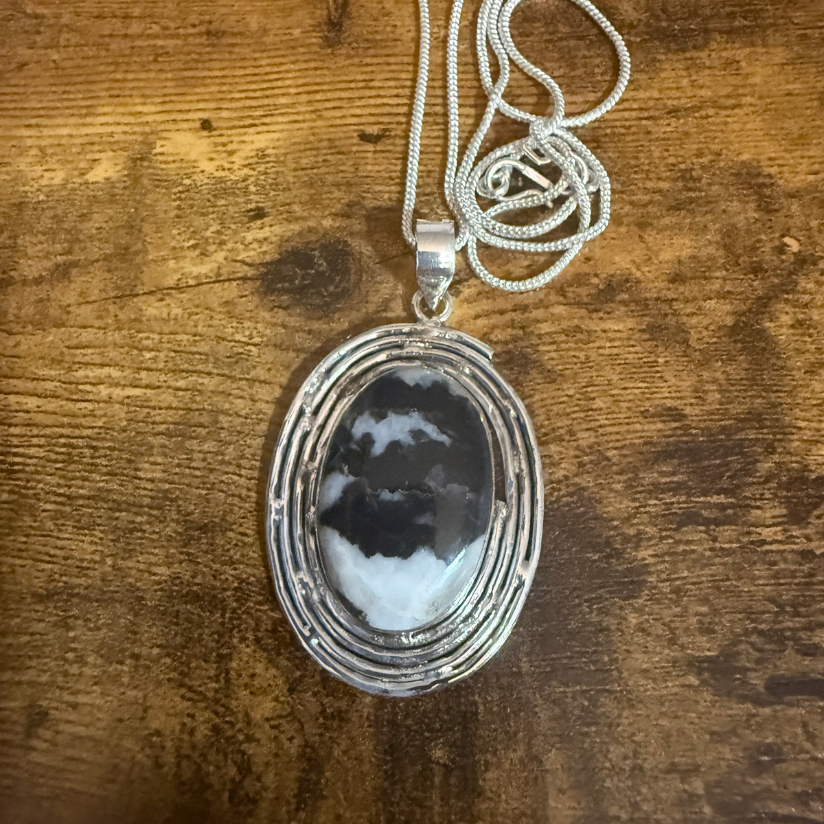 White Buffalo Turquoise Dahlia Pendant Necklace 925 Sterling Silver 18 Chain Silver Elegant