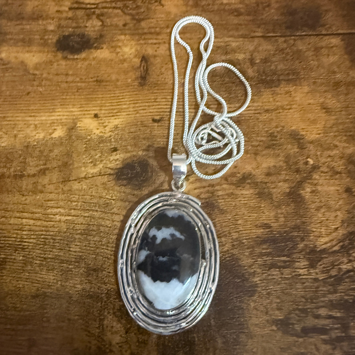 White Buffalo Turquoise Dahlia Pendant Necklace 925 Sterling Silver 18 Chain Silver Elegant