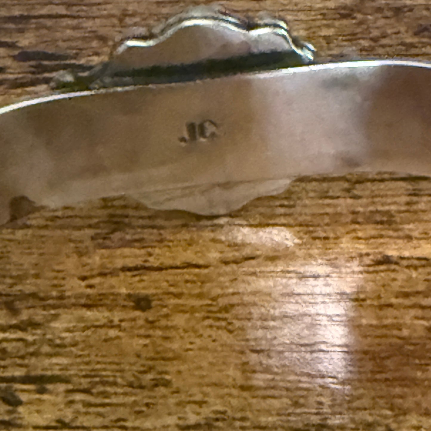 Navajo Inspired Green Gaspéite Cuff Bracelet Signed By Cleveland Nickel Silver Silver Elegant