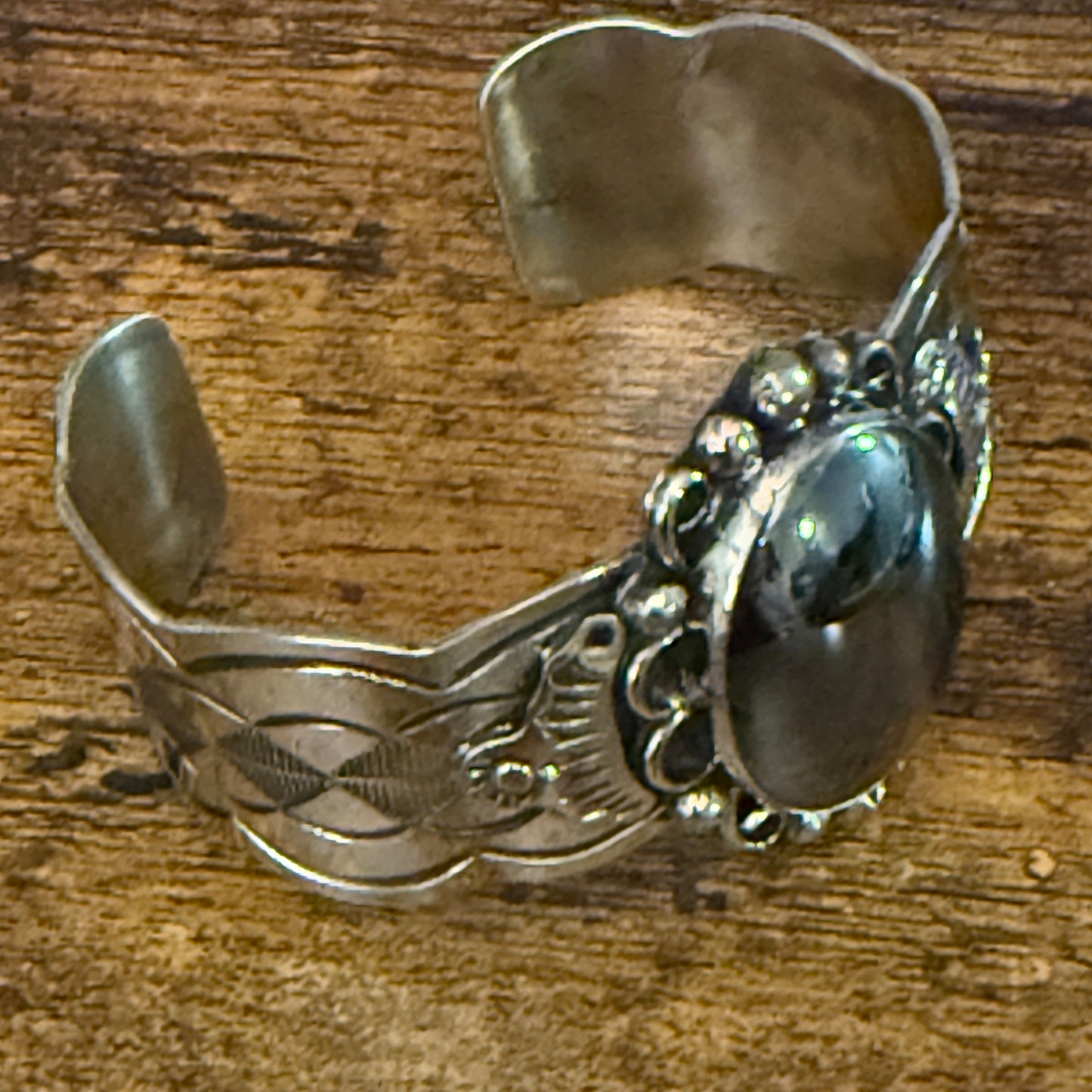 Navajo Inspired Hematite Wide Cuff Bracelet Signed Cleveland Nickel Silver Silver Elegant