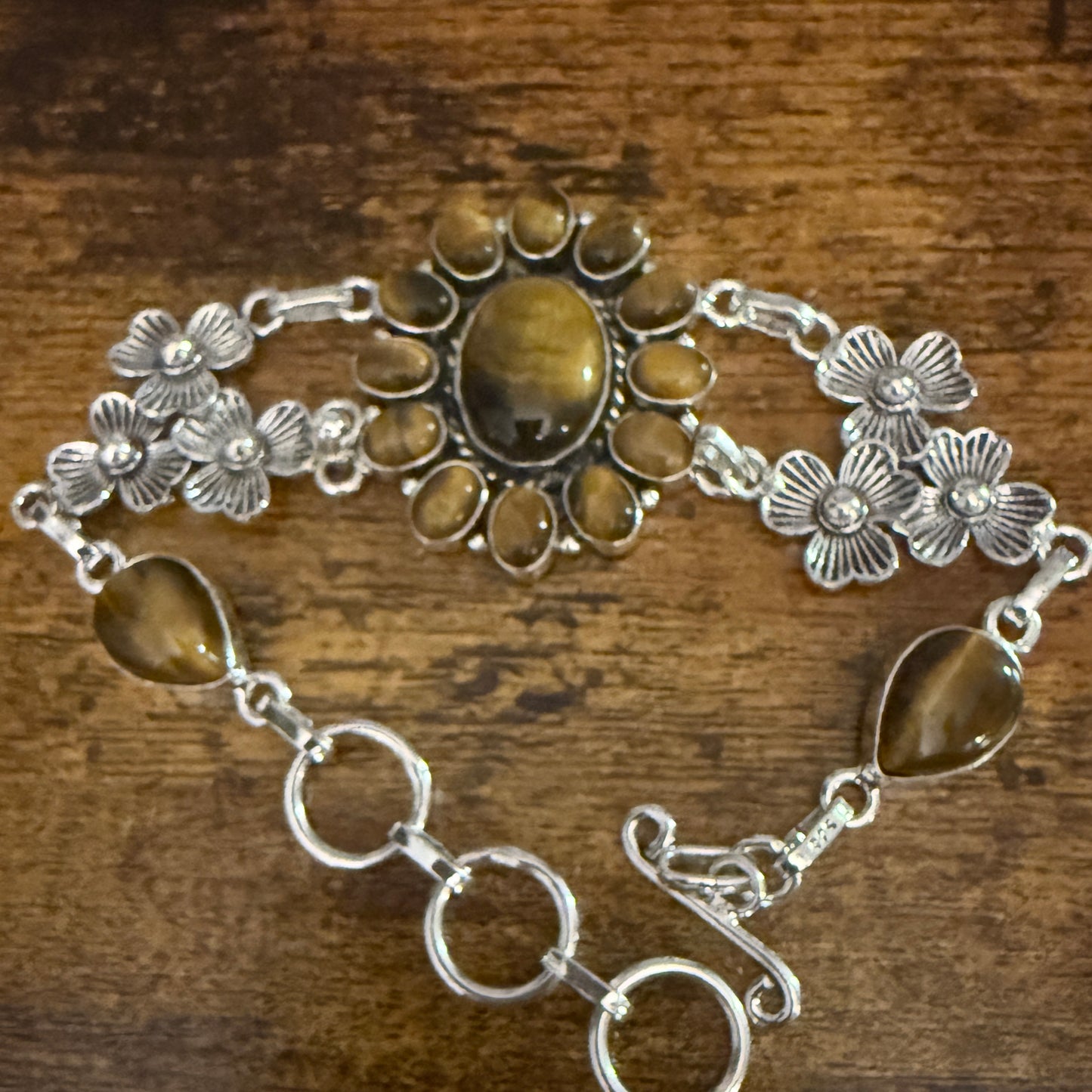 Natural Tiger's Eye Cluster Gemstone Floral Bracelet 925 Sterling Silver Silver Elegant