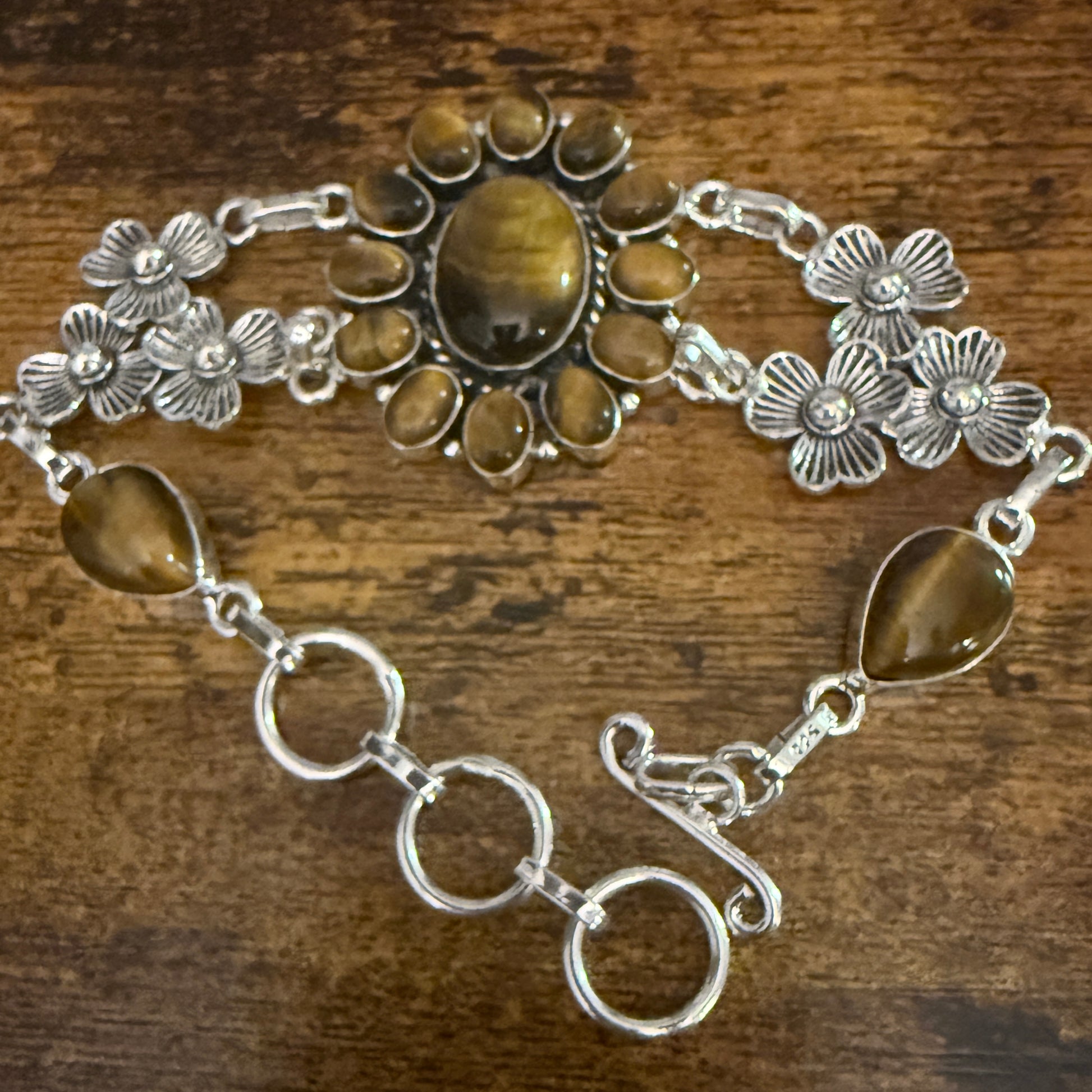 Natural Tiger's Eye Cluster Gemstone Floral Bracelet 925 Sterling Silver Silver Elegant