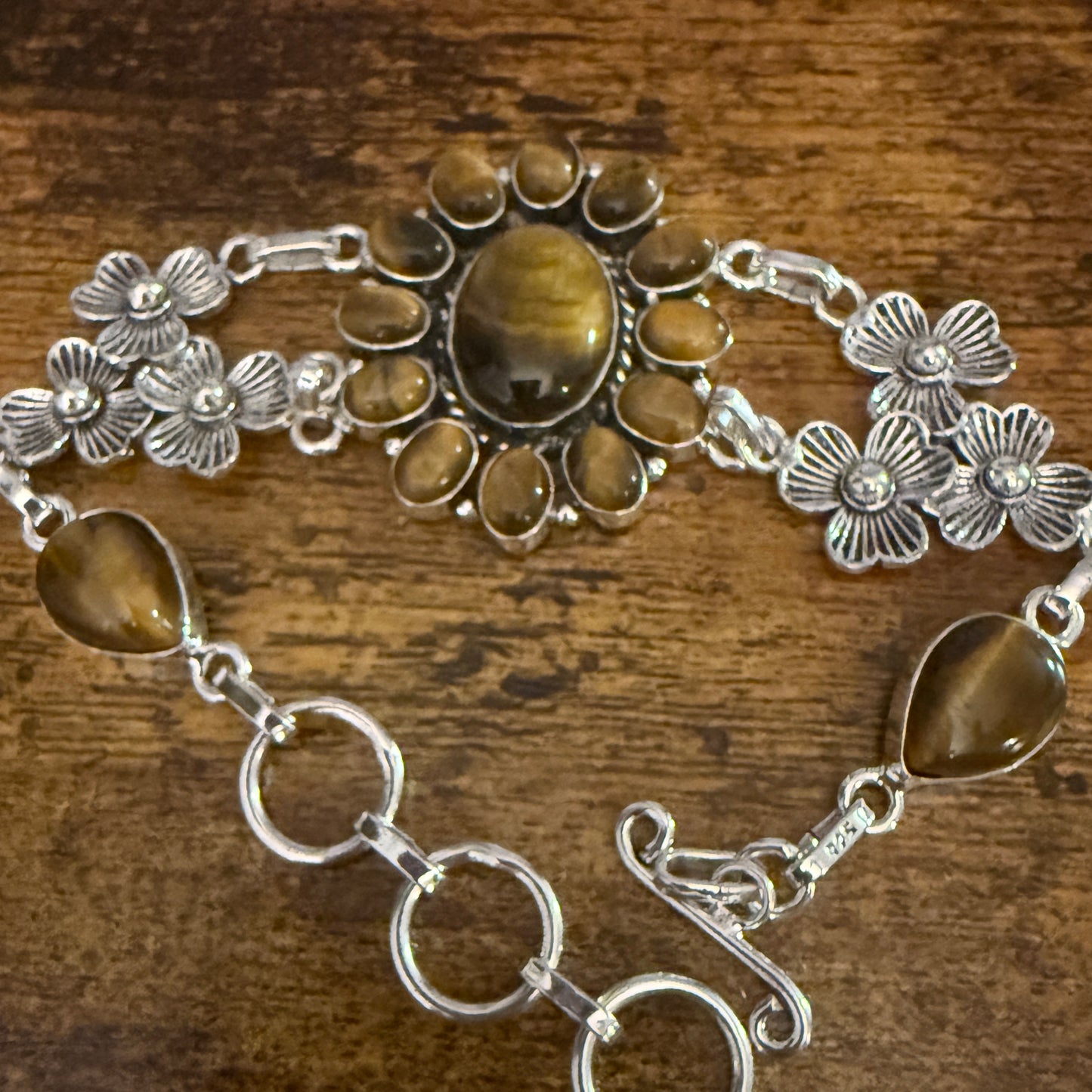 Natural Tiger's Eye Cluster Gemstone Floral Bracelet 925 Sterling Silver Silver Elegant