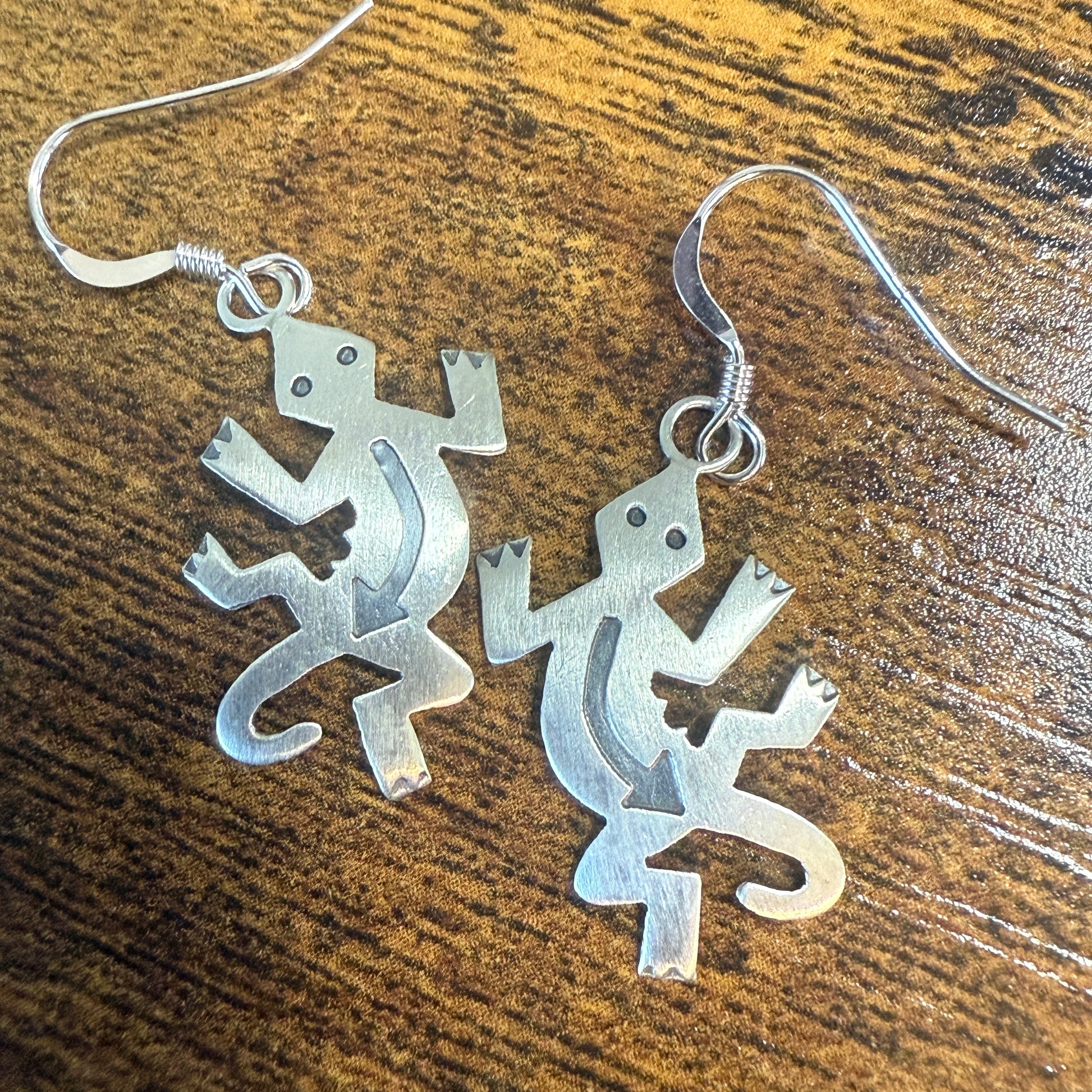 Native American Sterling Silver Lizard Dangle Earrings 1.5 Inch by Gene Silver Elegant