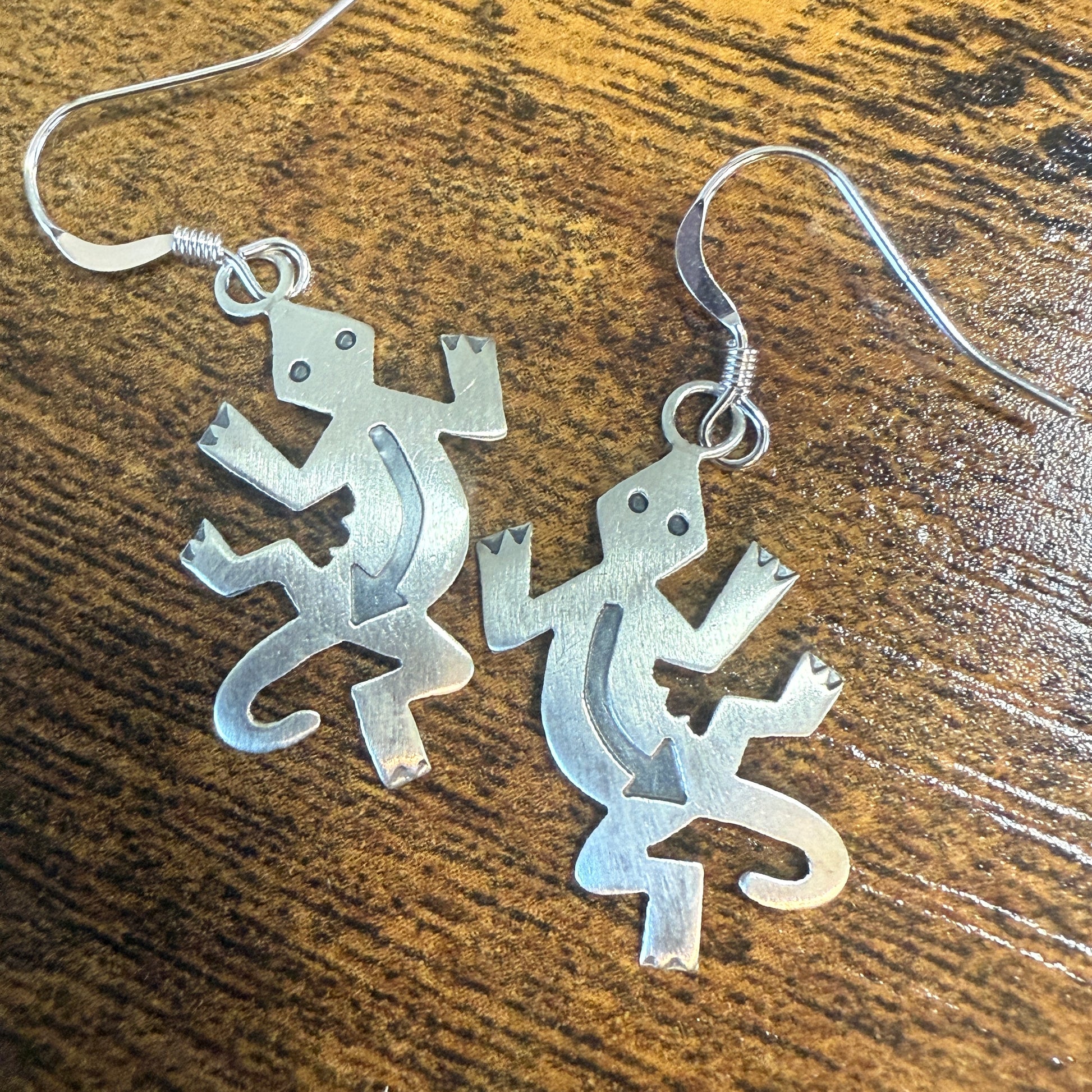 Native American Sterling Silver Lizard Dangle Earrings 1.5 Inch by Gene Silver Elegant