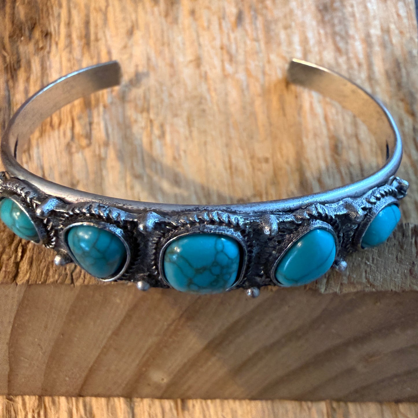 Navajo Style Silver Metal Bangle With Blue Turquoise Stone Silver Elegant