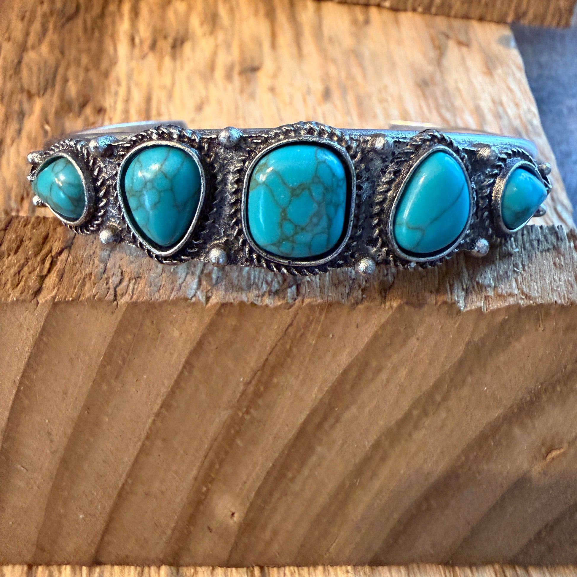 Navajo Style Silver Metal Bangle With Blue Turquoise Stone Silver Elegant