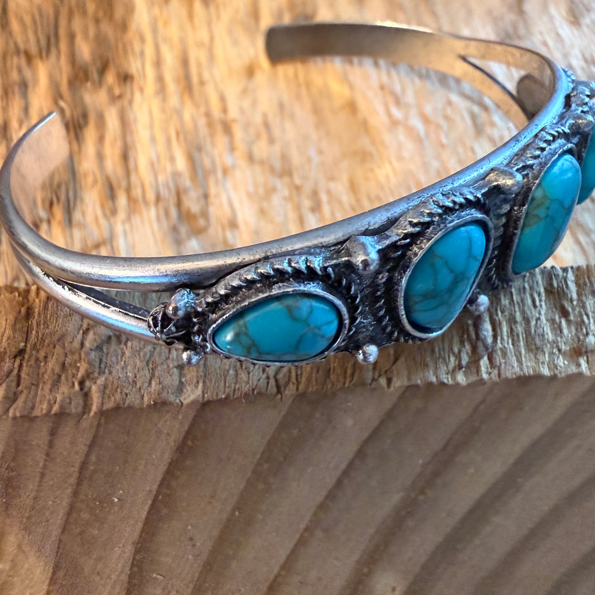 Navajo Style Silver Metal Bangle With Blue Turquoise Stone Silver Elegant