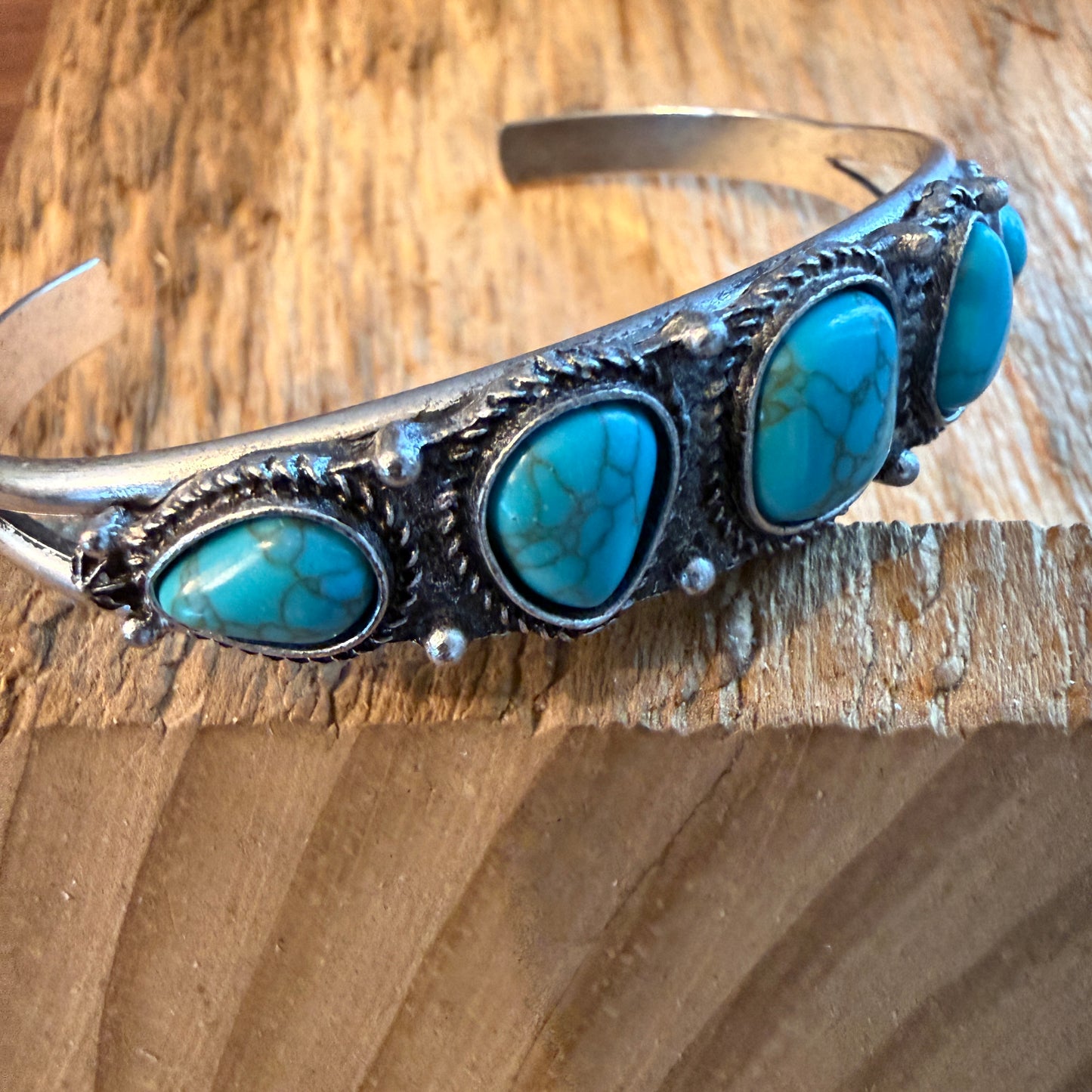 Navajo Style Silver Metal Bangle With Blue Turquoise Stone Silver Elegant