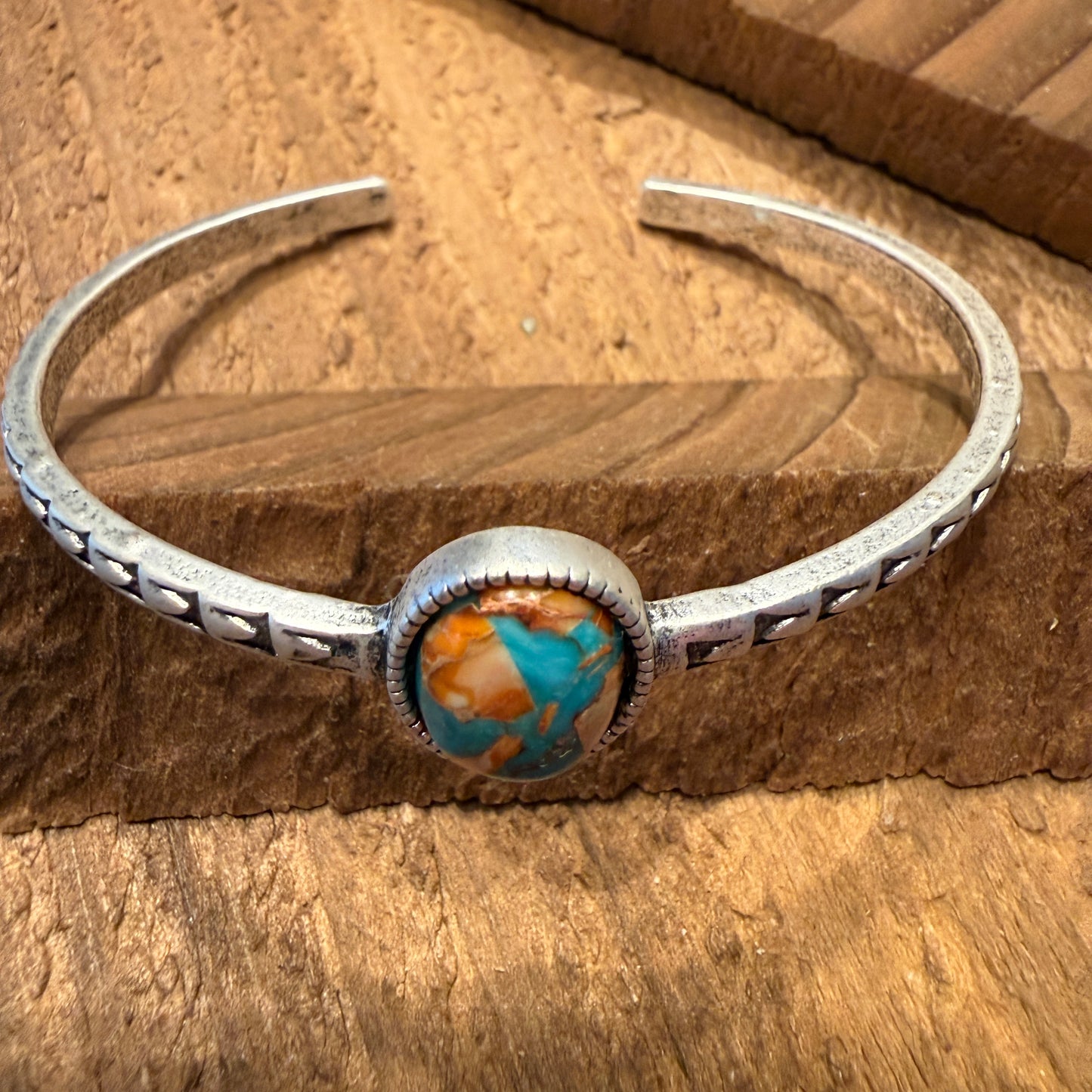 Navajo Style Southwestern Turquoise Stone Mixed Metals Bangle Bracelet Silver Elegant