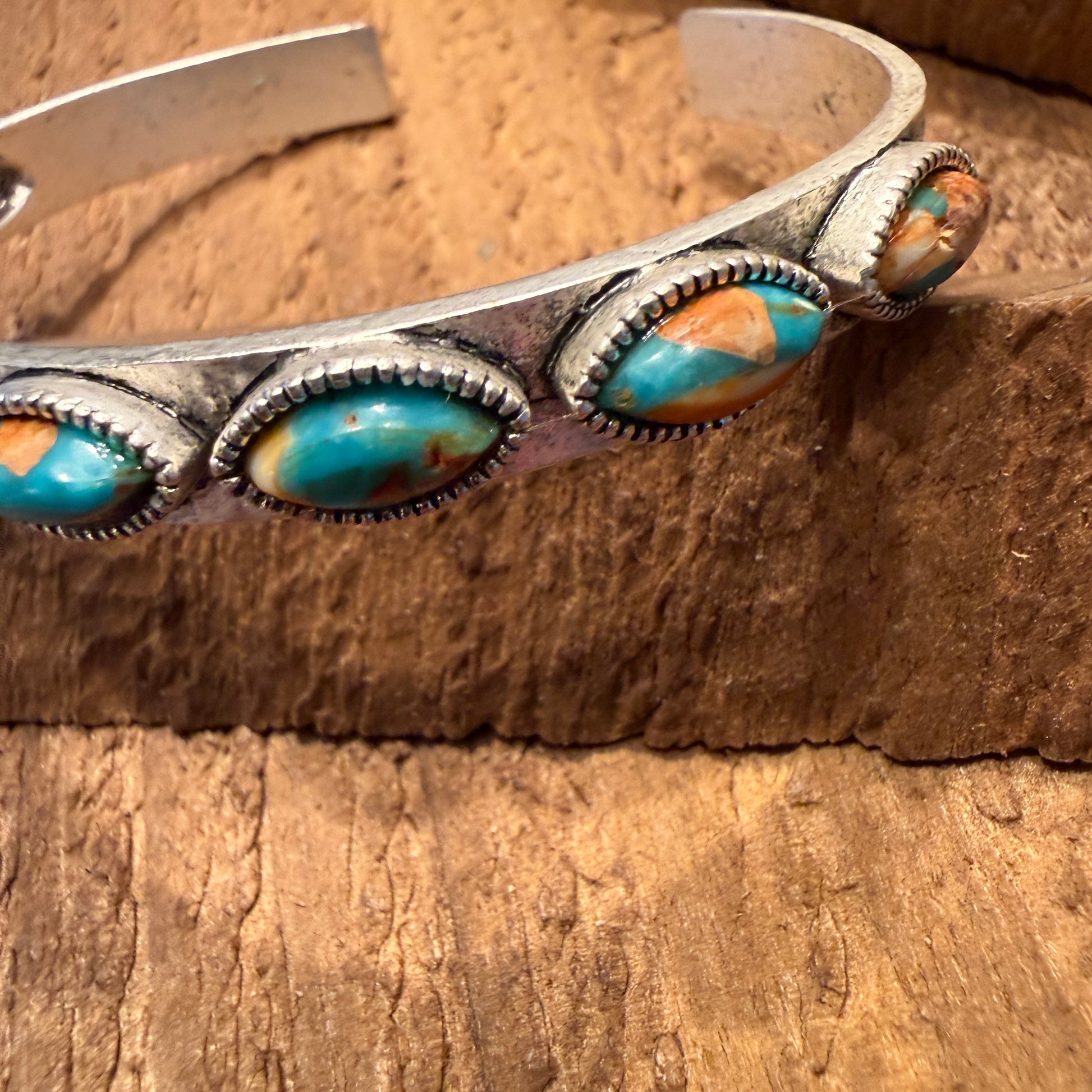 Navajo Style Turquoise Stone Bangle Bracelet Mixed Metals Silver Elegant