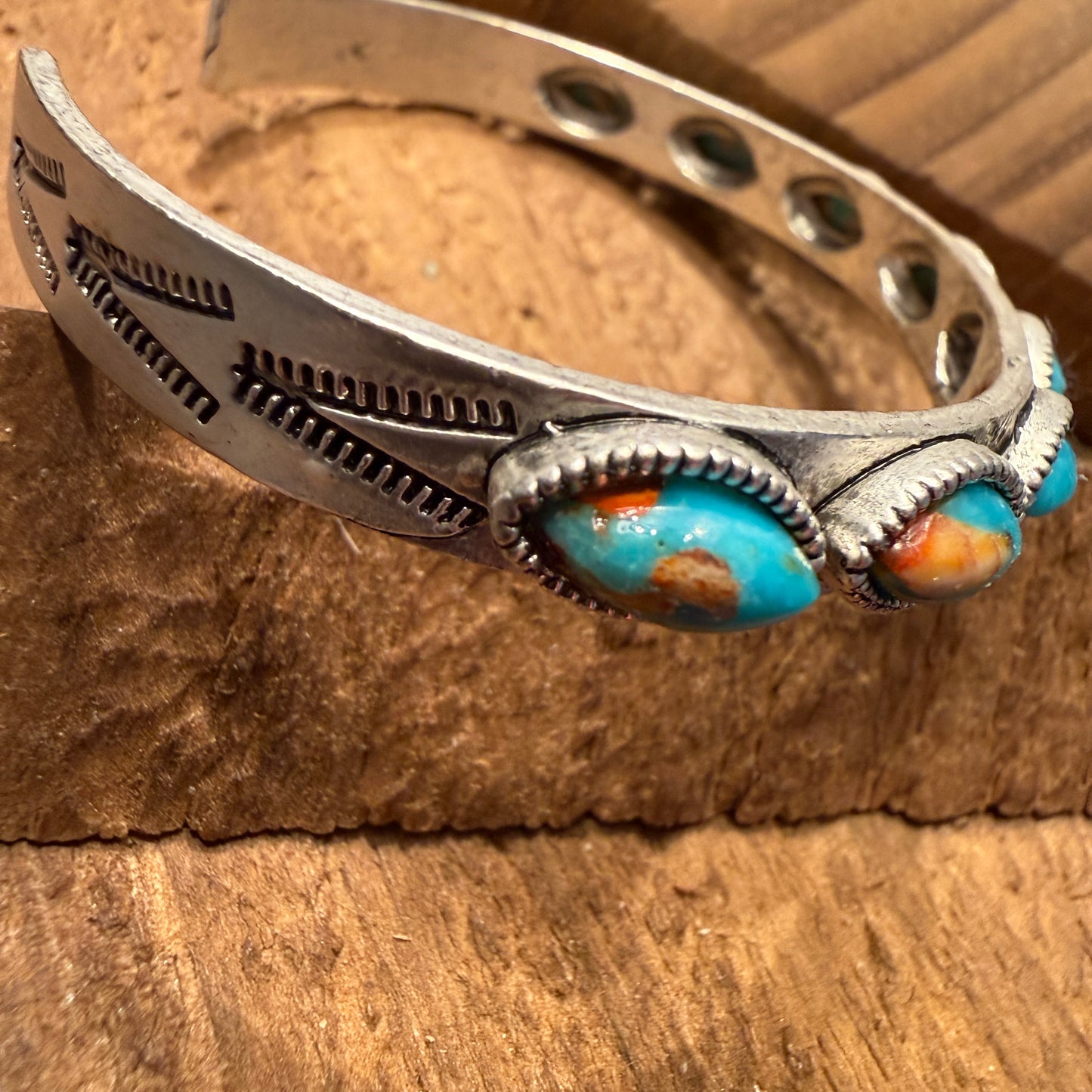 Navajo Style Turquoise Stone Bangle Bracelet Mixed Metals Silver Elegant