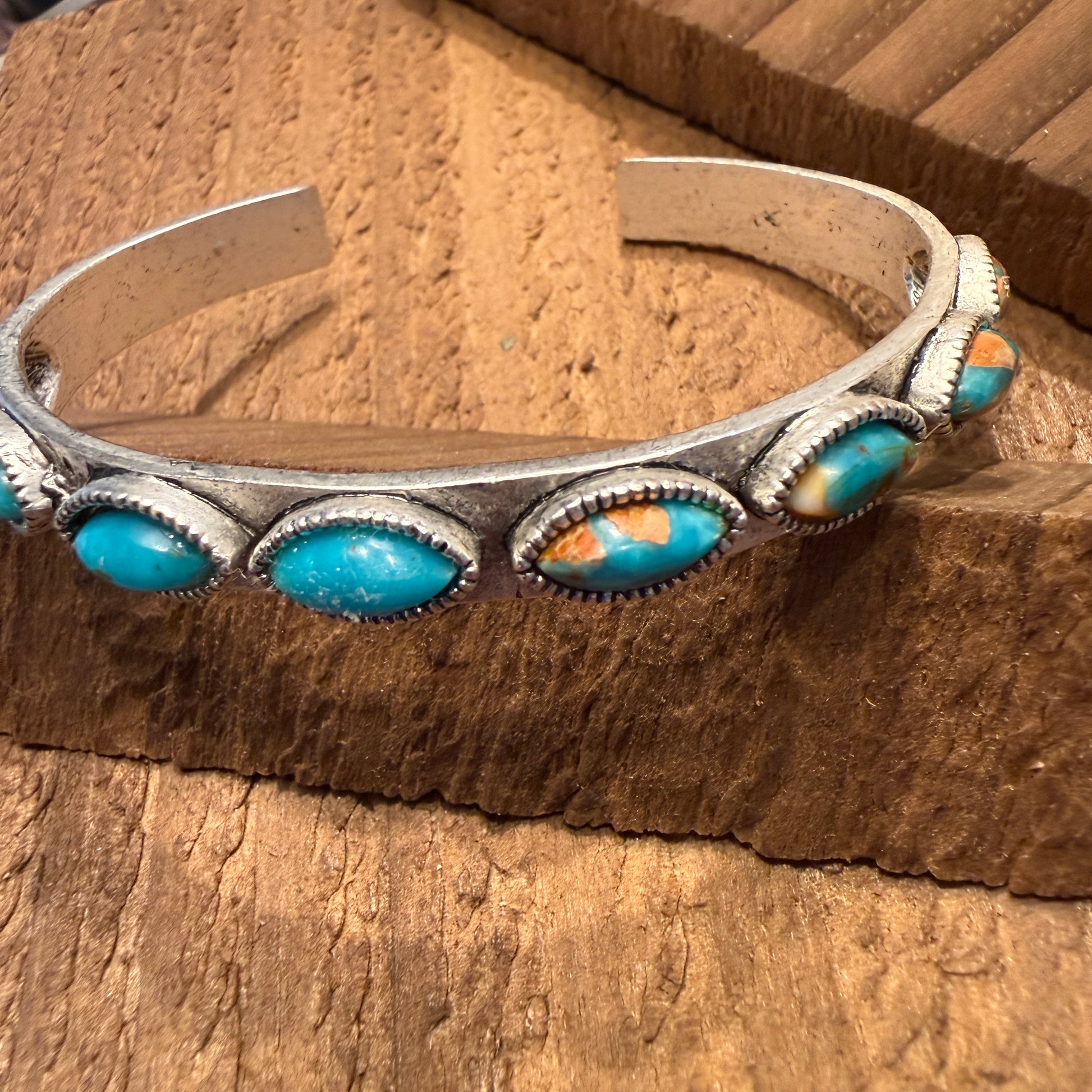 Navajo Style Turquoise Stone Bangle Bracelet Mixed Metals Silver Elegant